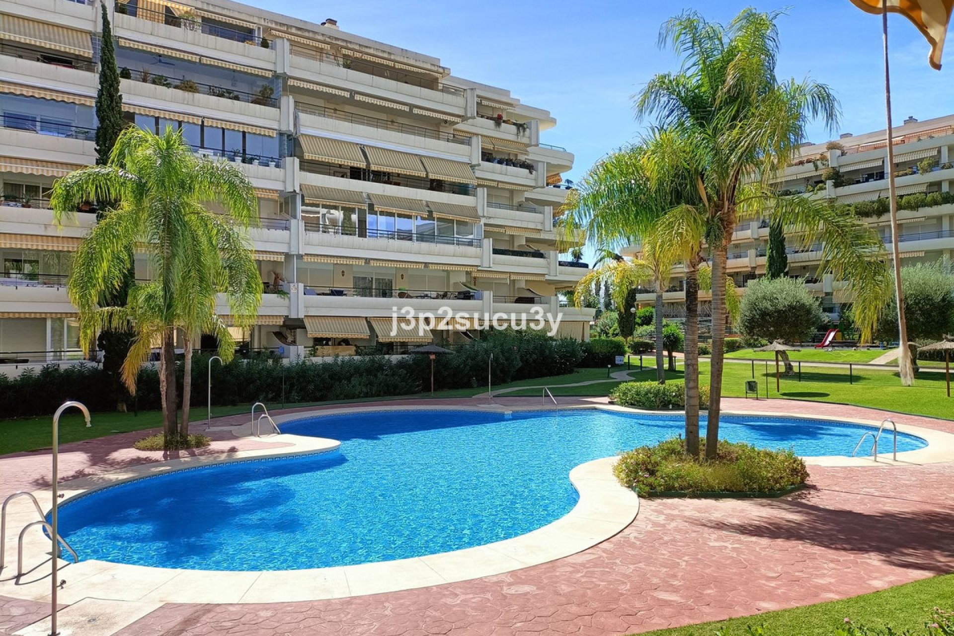 Resale - Apartment - Ground Floor Apartment - Marbella - Guadalmina Alta