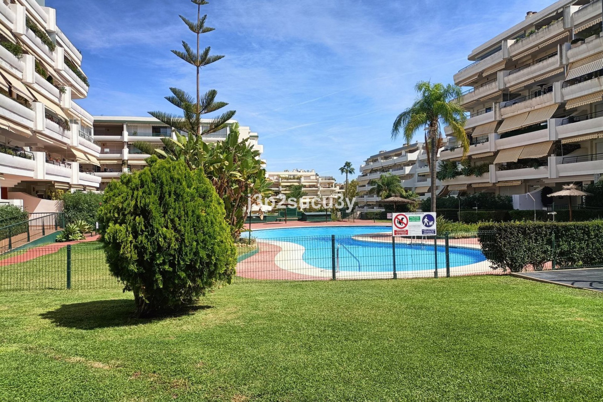 Resale - Apartment - Ground Floor Apartment - Marbella - Guadalmina Alta