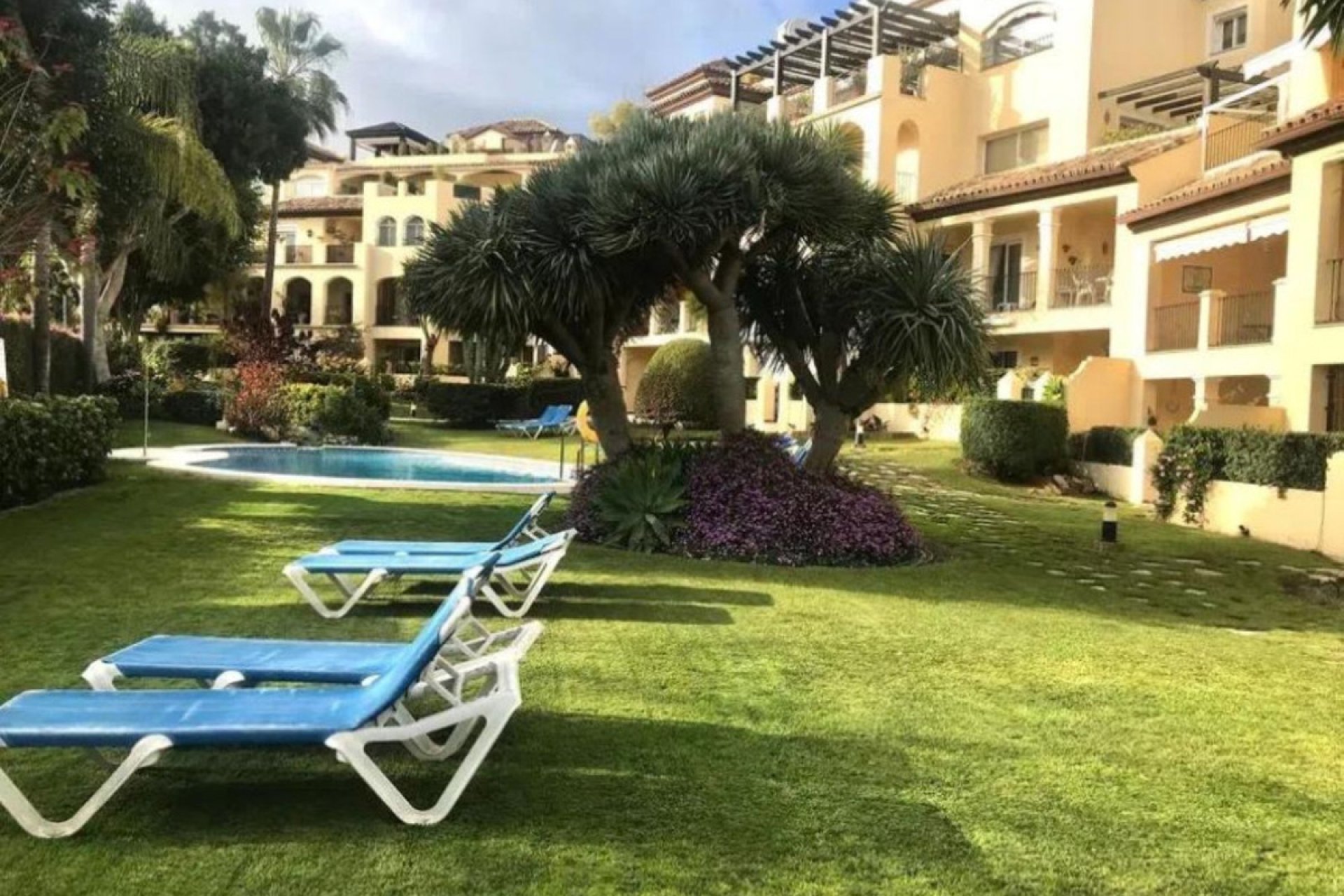 Resale - Apartment - Ground Floor Apartment - Marbella - Guadalmina Alta