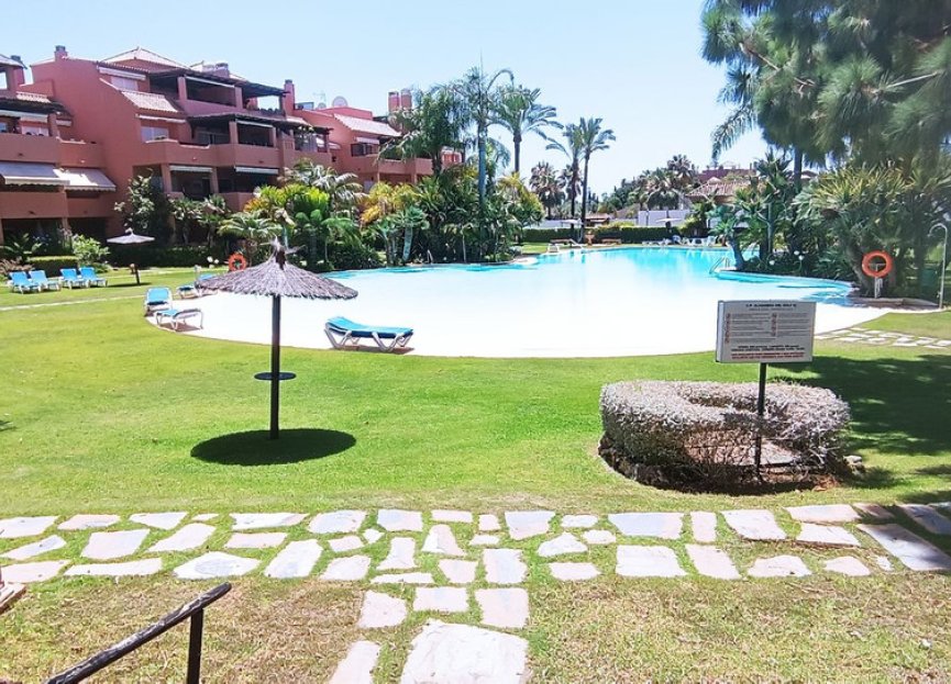 Resale - Apartment - Ground Floor Apartment - Marbella - Guadalmina Baja