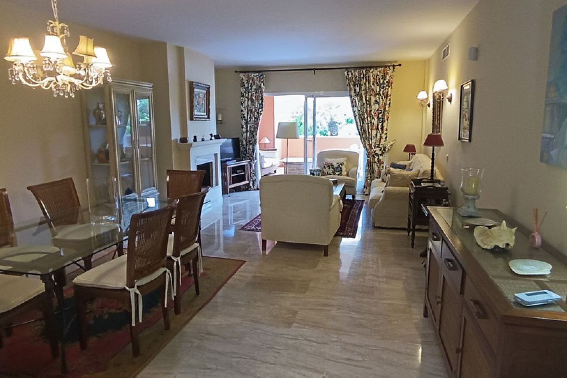 Resale - Apartment - Ground Floor Apartment - Marbella - Guadalmina Baja