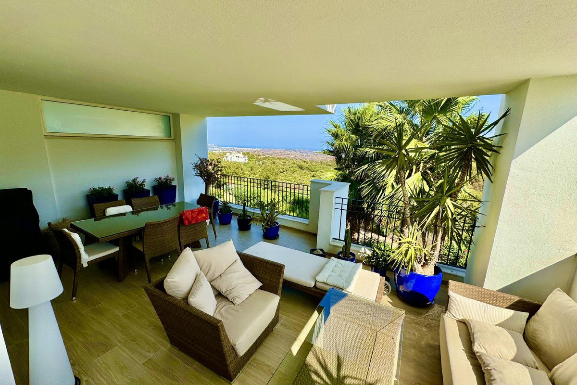 Resale - Apartment - Ground Floor Apartment - Marbella - La Mairena