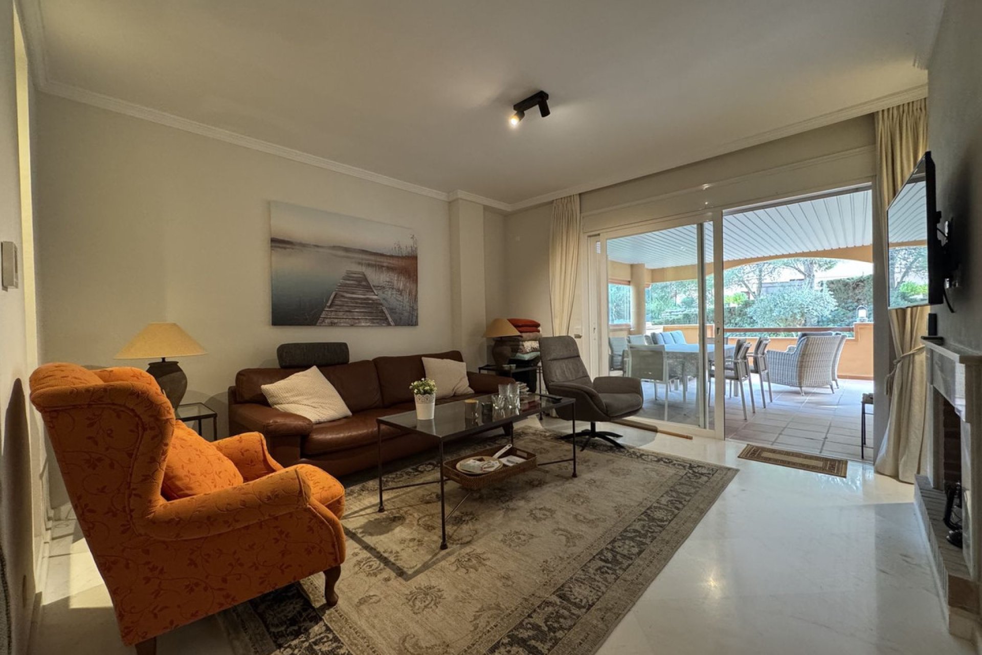 Resale - Apartment - Ground Floor Apartment - Marbella - La Mairena