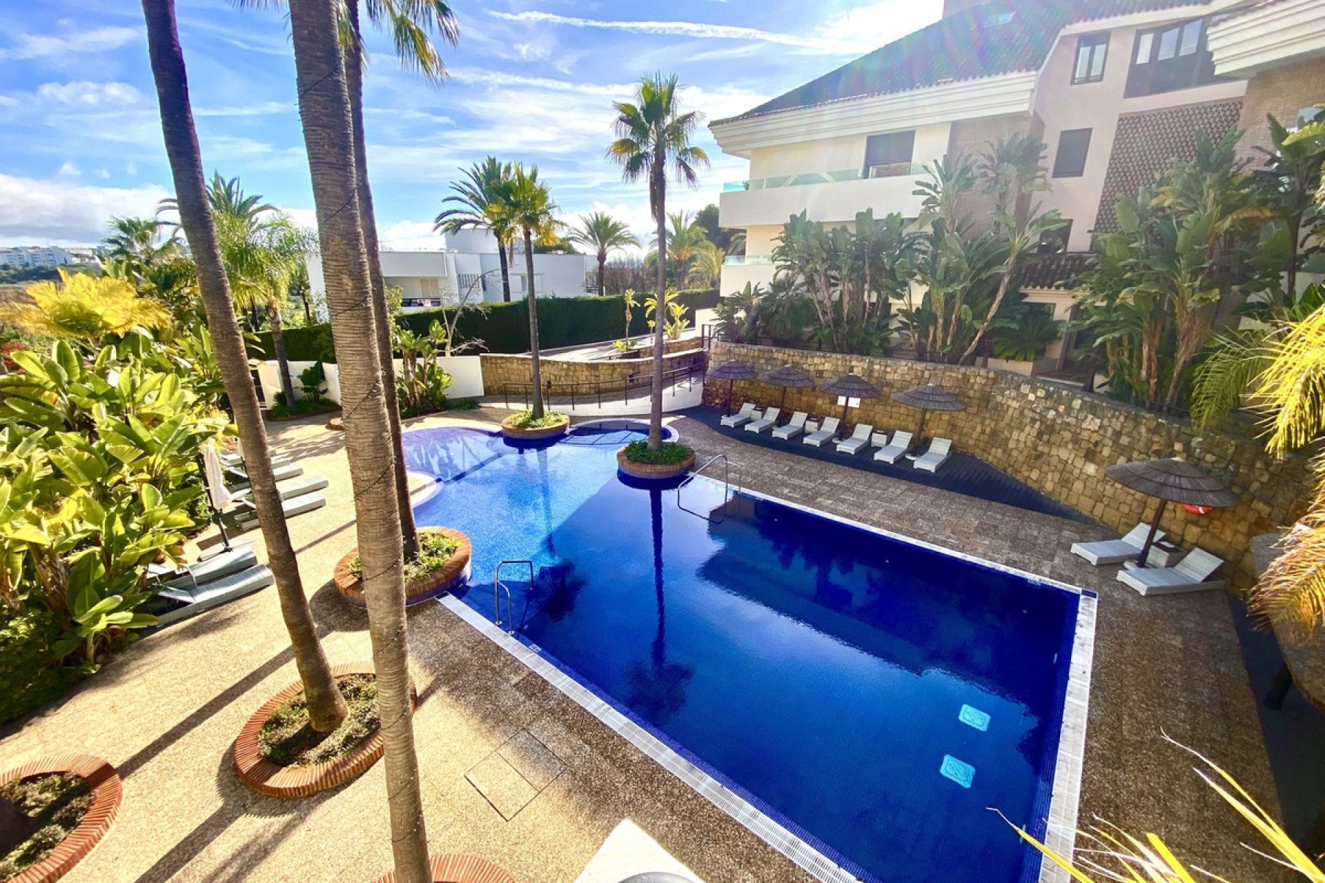 Resale - Apartment - Ground Floor Apartment - Marbella - Los Monteros