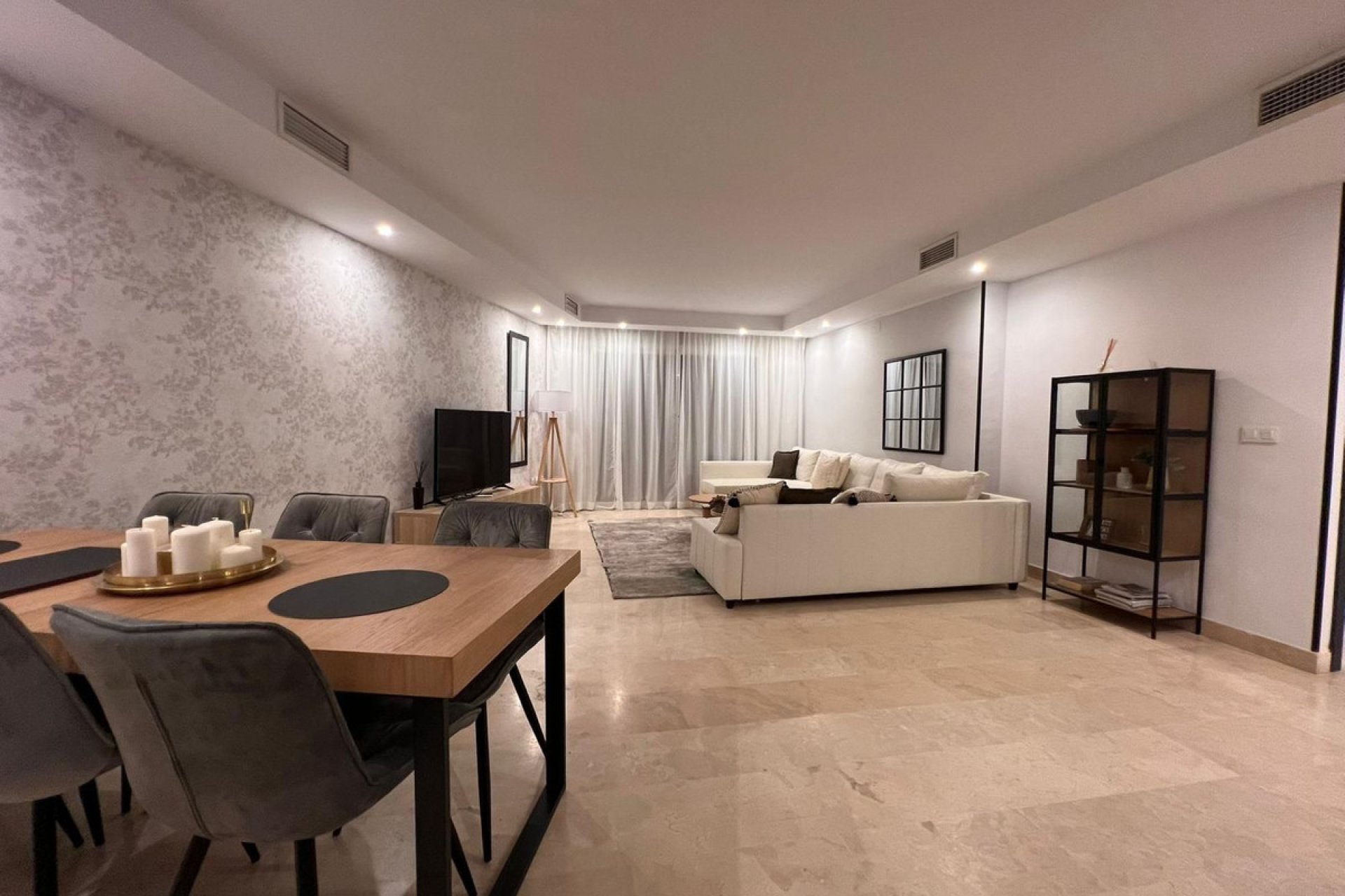 Resale - Apartment - Ground Floor Apartment - Marbella - Marbella Centro