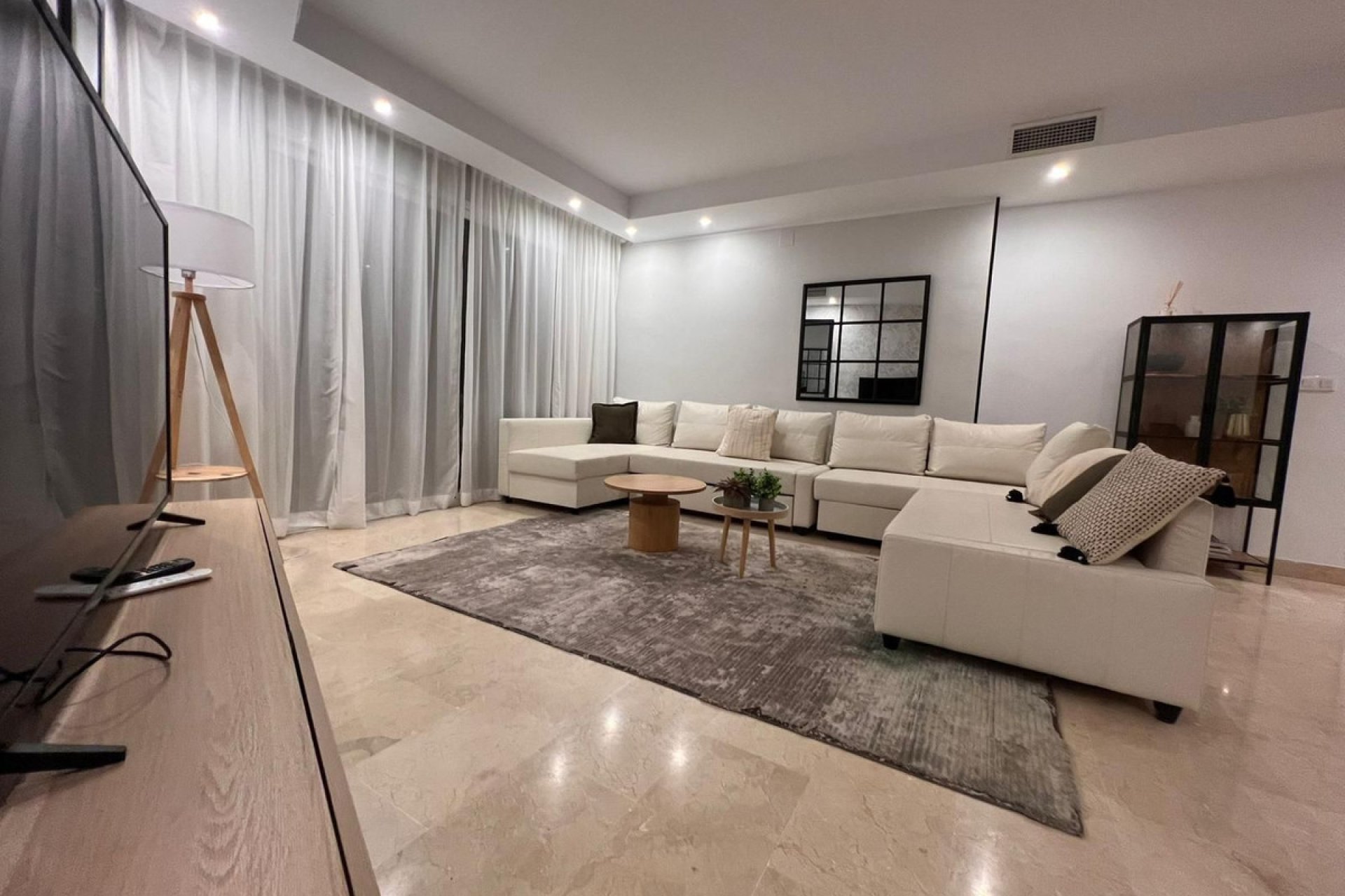 Resale - Apartment - Ground Floor Apartment - Marbella - Marbella Centro