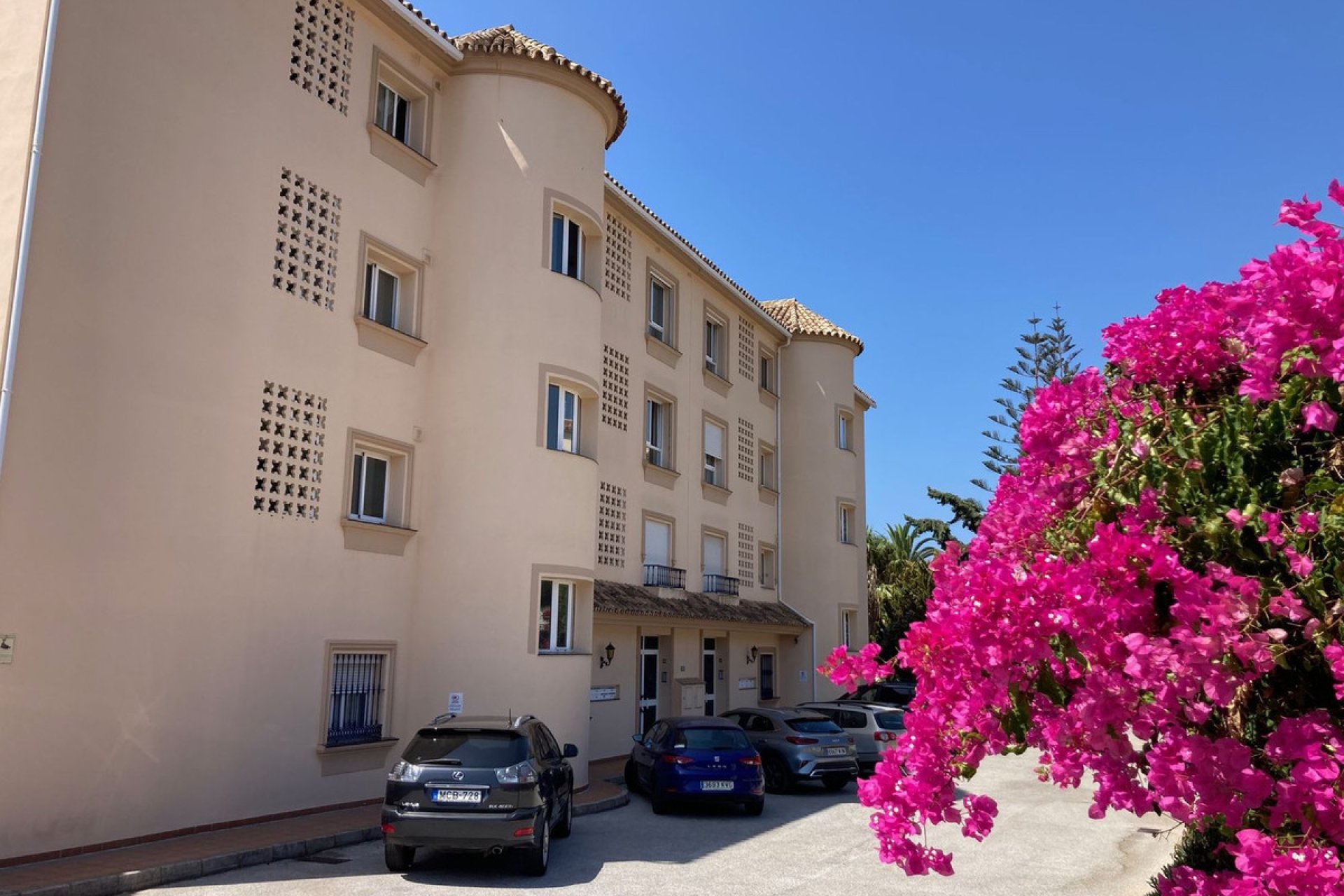 Resale - Apartment - Ground Floor Apartment - Marbella - Marbesa