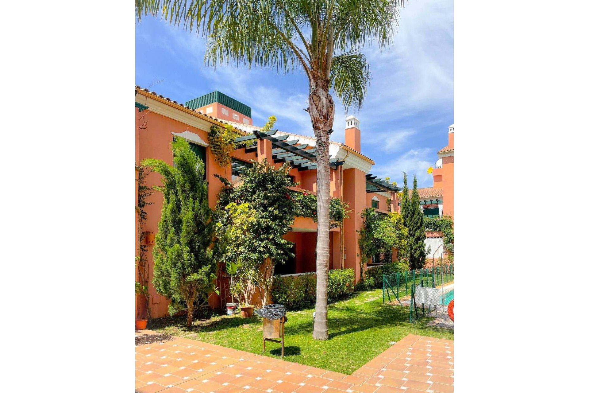 Resale - Apartment - Ground Floor Apartment - Marbella - Marbesa