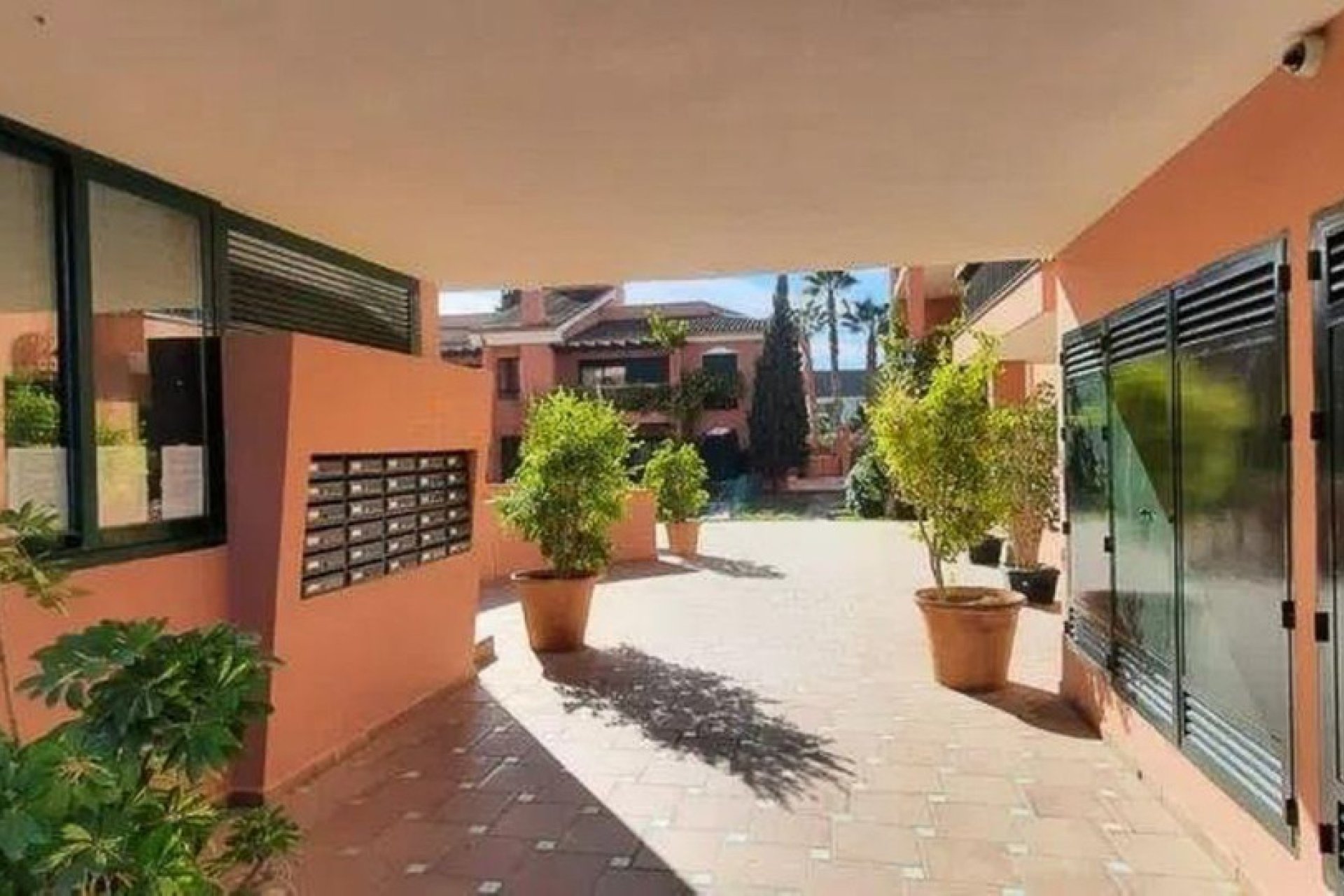 Resale - Apartment - Ground Floor Apartment - Marbella - Marbesa