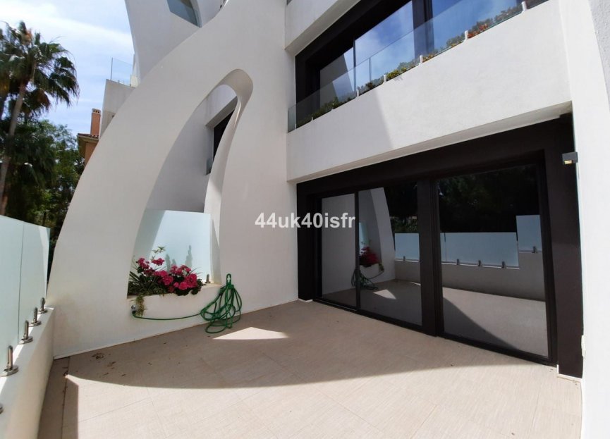 Resale - Apartment - Ground Floor Apartment - Marbella - Marbesa