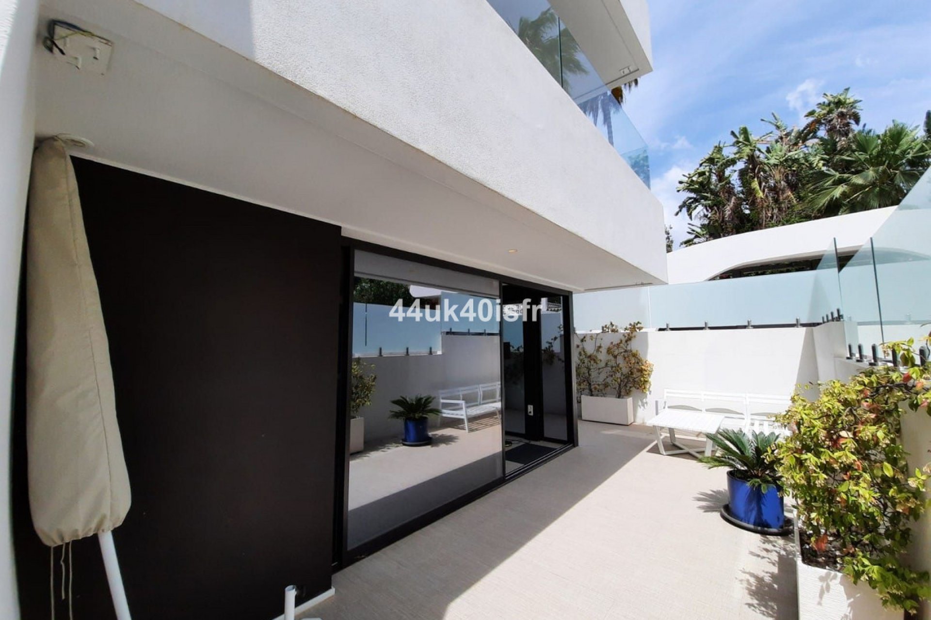 Resale - Apartment - Ground Floor Apartment - Marbella - Marbesa