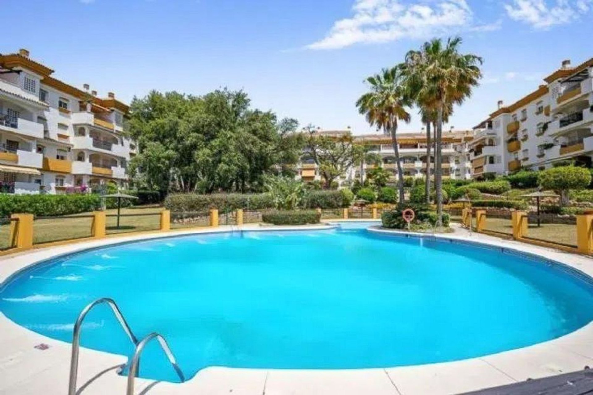 Resale - Apartment - Ground Floor Apartment - Marbella - Nagüeles