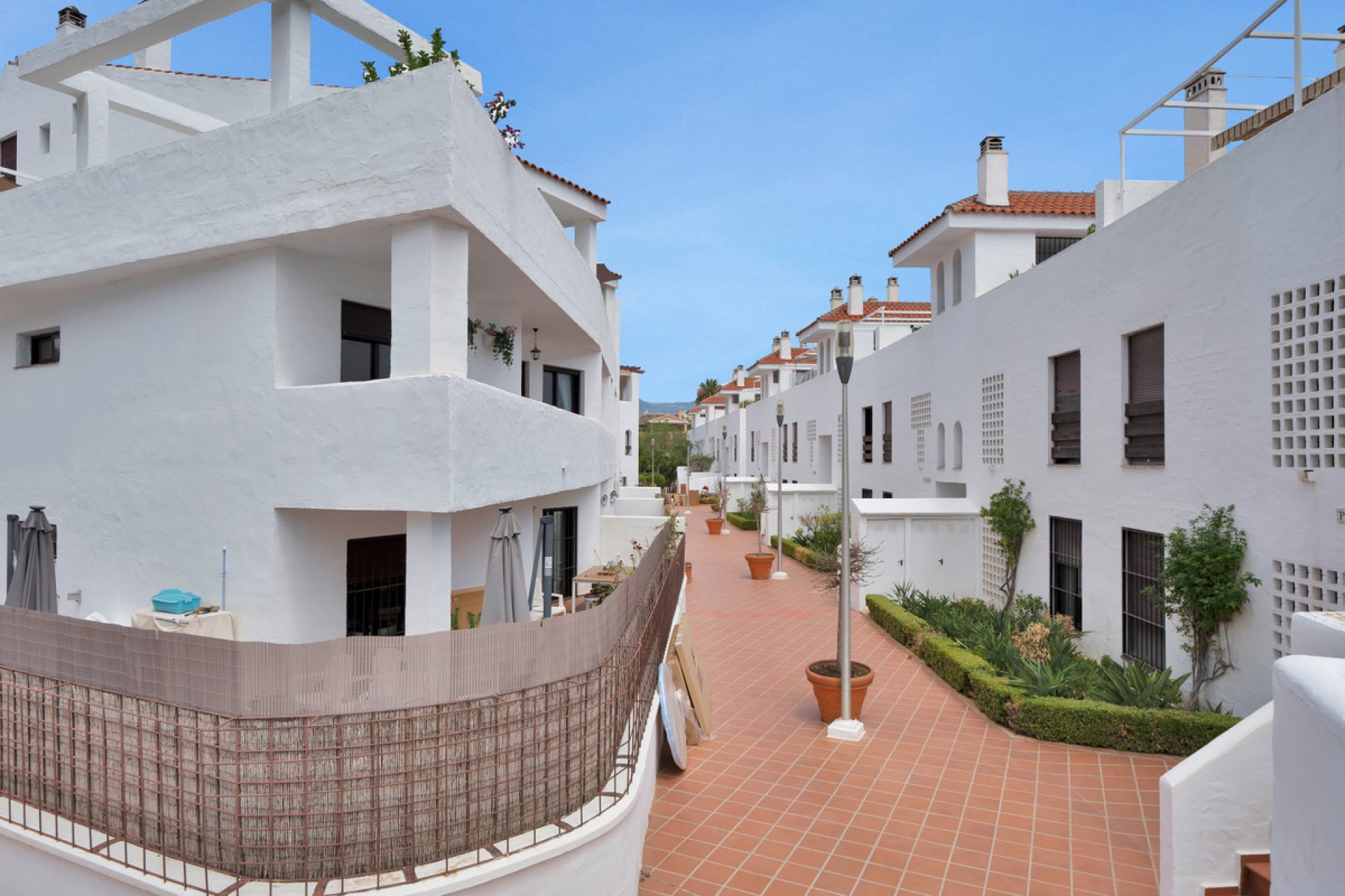 Resale - Apartment - Ground Floor Apartment - Marbella - Nueva Andalucia