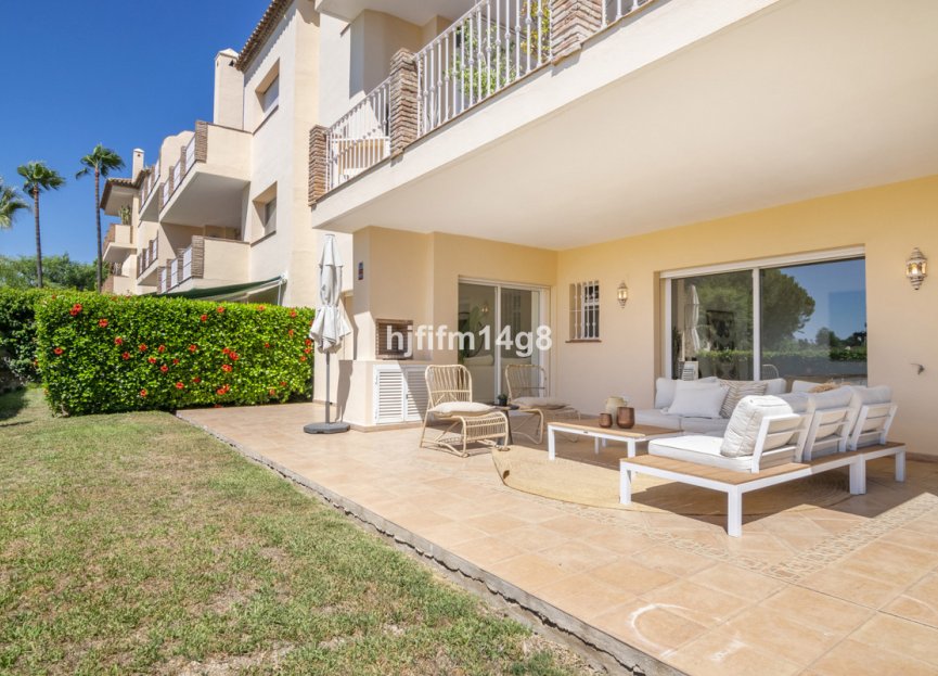 Resale - Apartment - Ground Floor Apartment - Marbella - Nueva Andalucia