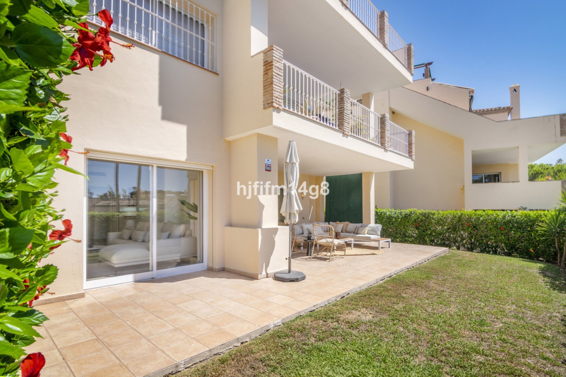 Resale - Apartment - Ground Floor Apartment - Marbella - Nueva Andalucia