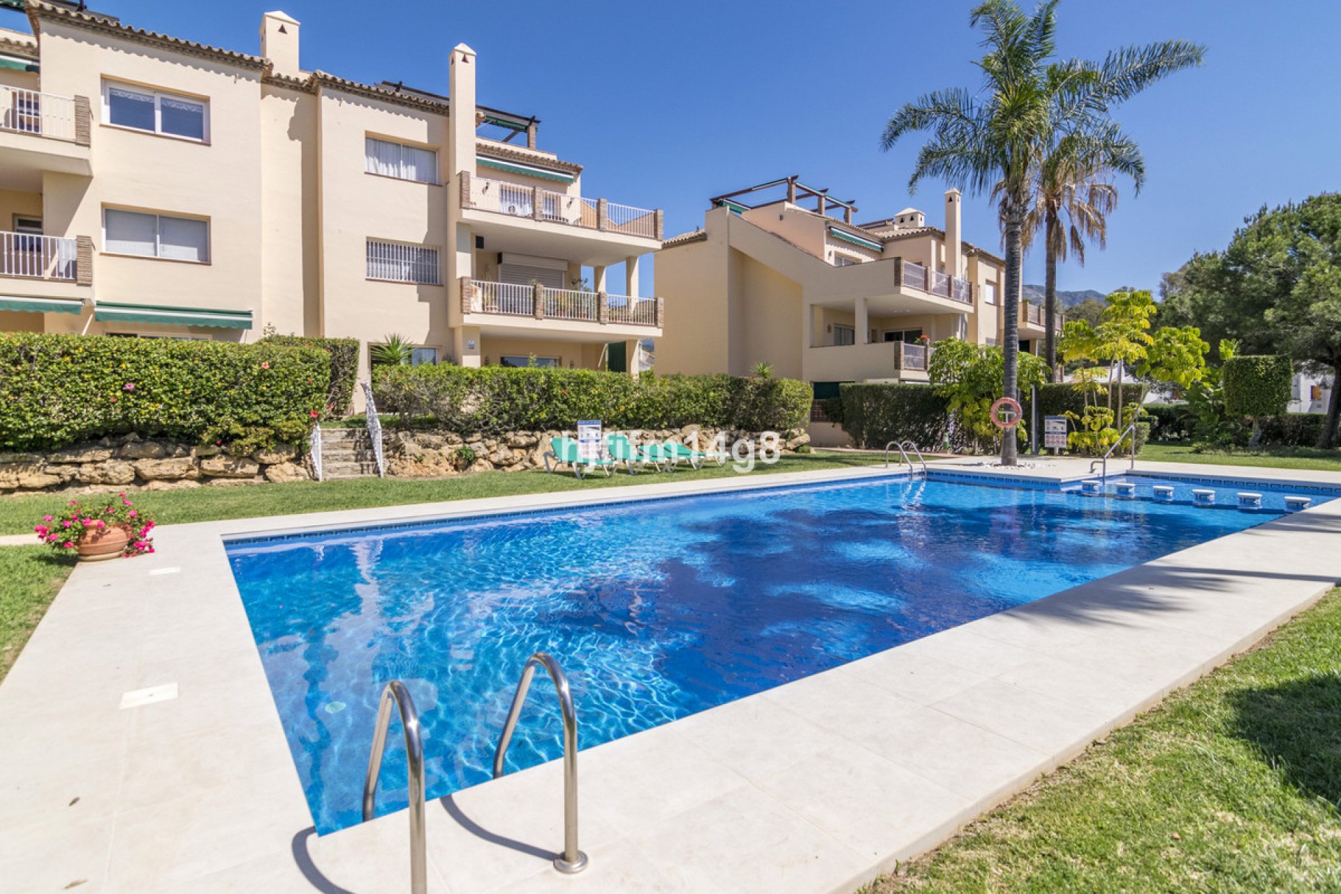 Resale - Apartment - Ground Floor Apartment - Marbella - Nueva Andalucia