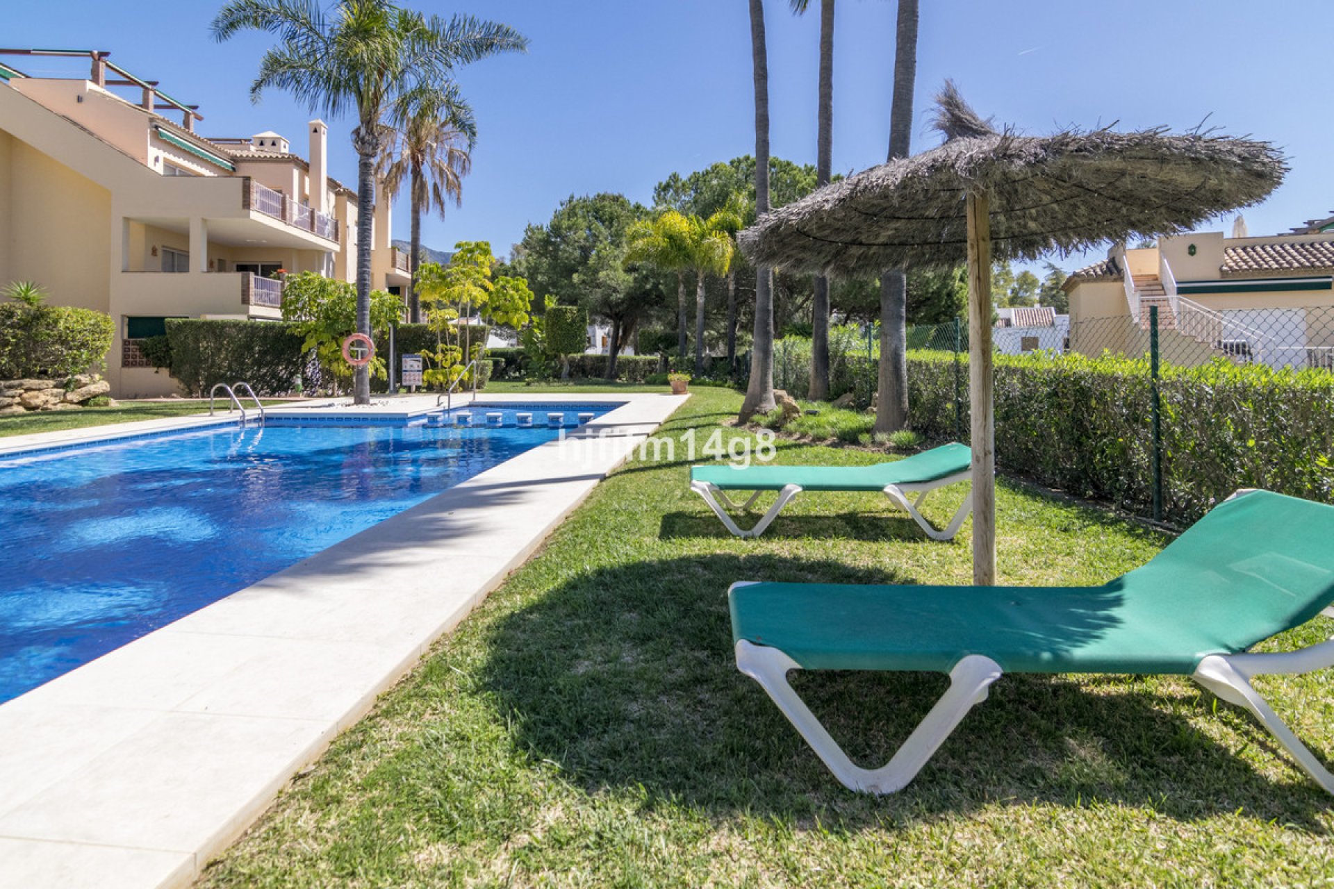 Resale - Apartment - Ground Floor Apartment - Marbella - Nueva Andalucia