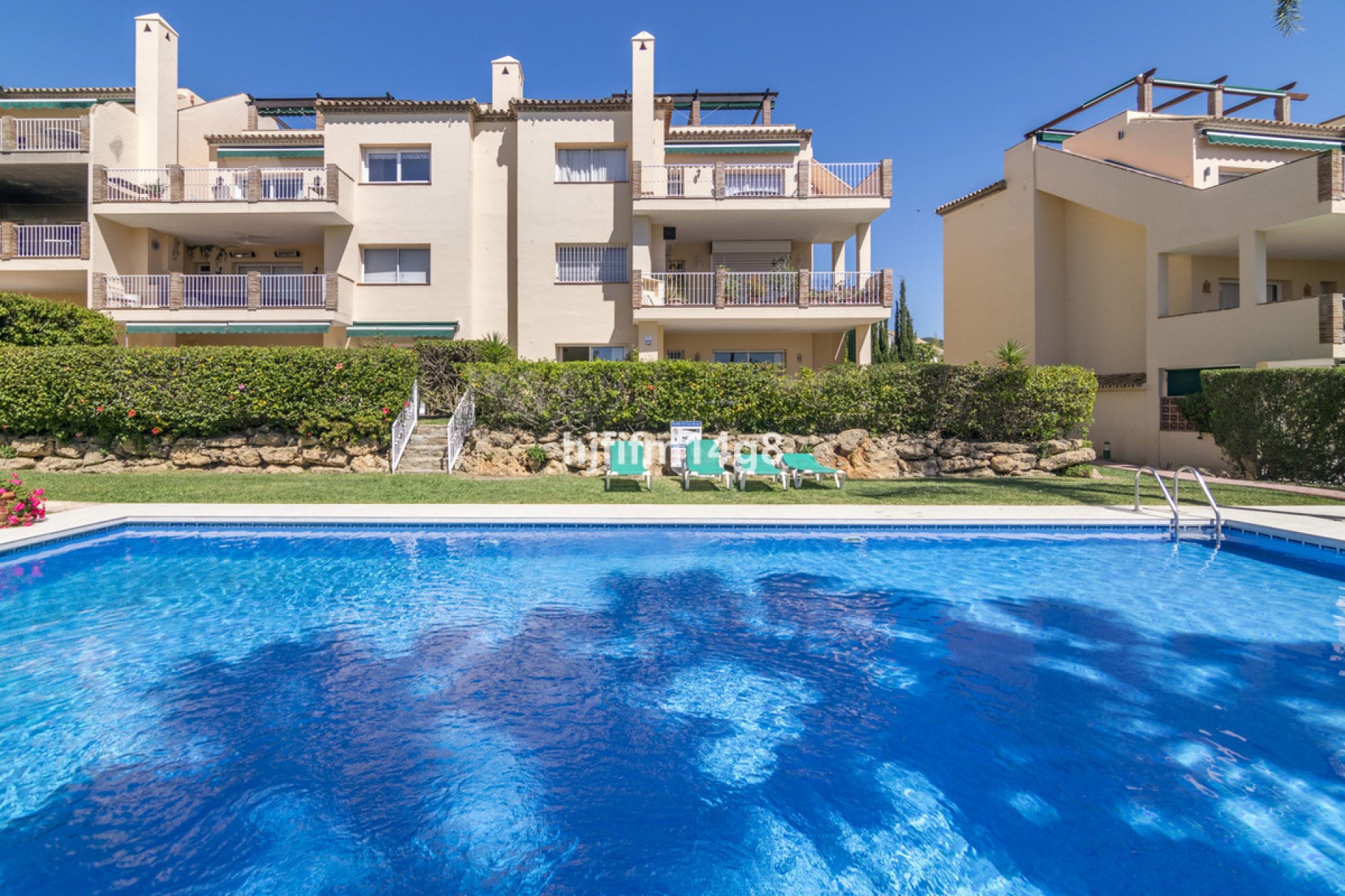 Resale - Apartment - Ground Floor Apartment - Marbella - Nueva Andalucia