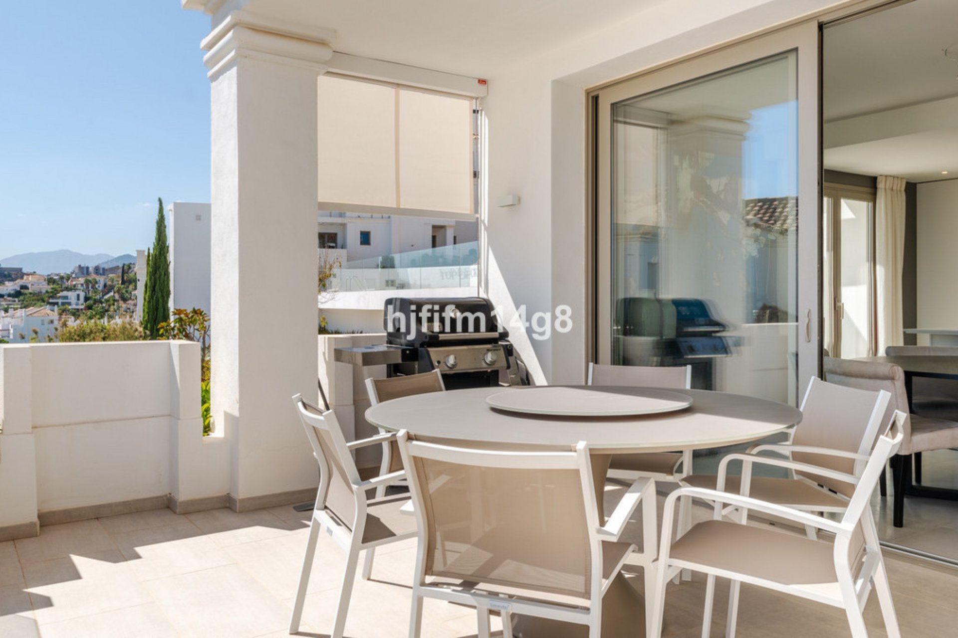 Resale - Apartment - Ground Floor Apartment - Marbella - Nueva Andalucia