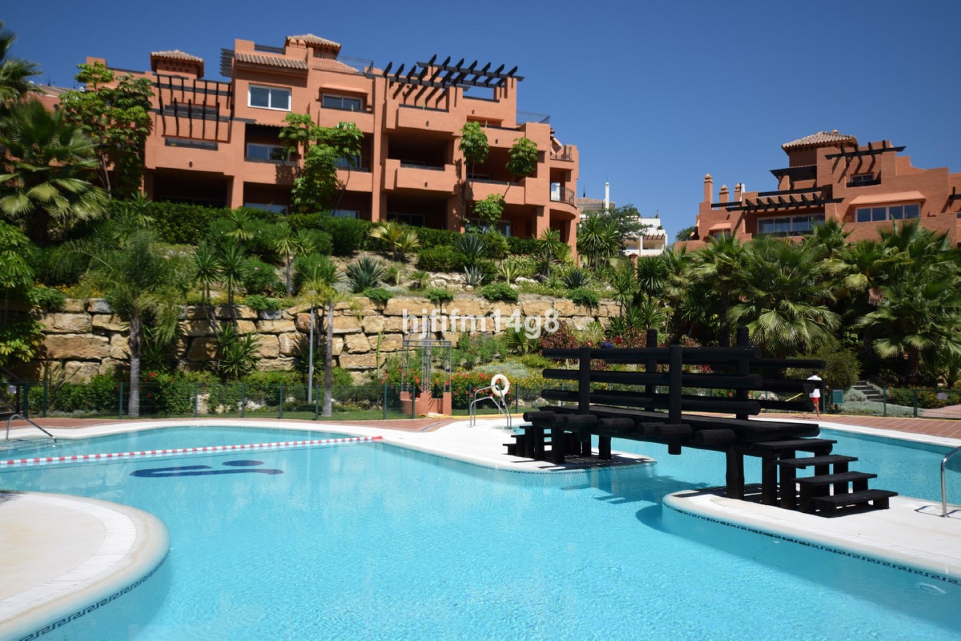 Resale - Apartment - Ground Floor Apartment - Marbella - Nueva Andalucia