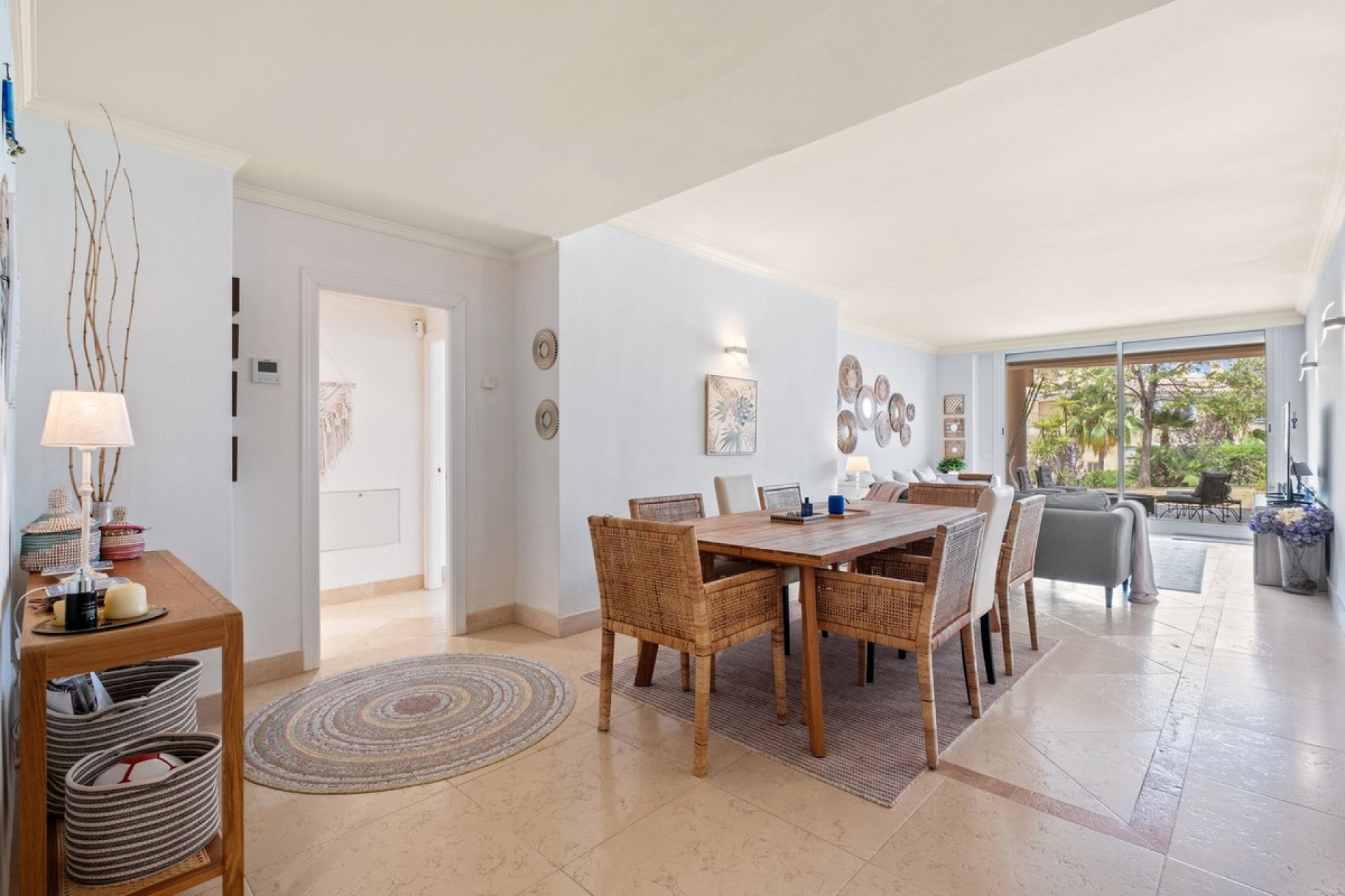 Resale - Apartment - Ground Floor Apartment - Marbella - Nueva Andalucia