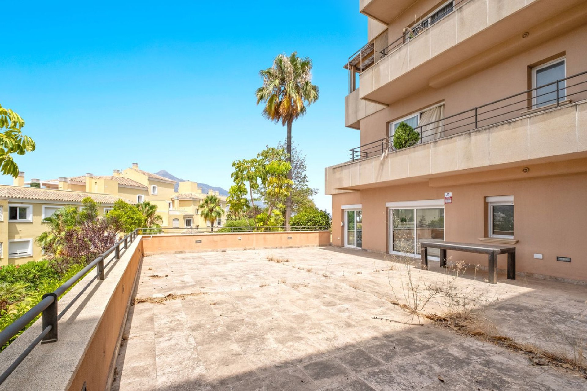 Resale - Apartment - Ground Floor Apartment - Marbella - Nueva Andalucia