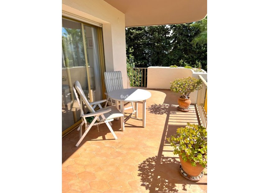 Resale - Apartment - Ground Floor Apartment - Marbella - Nueva Andalucia