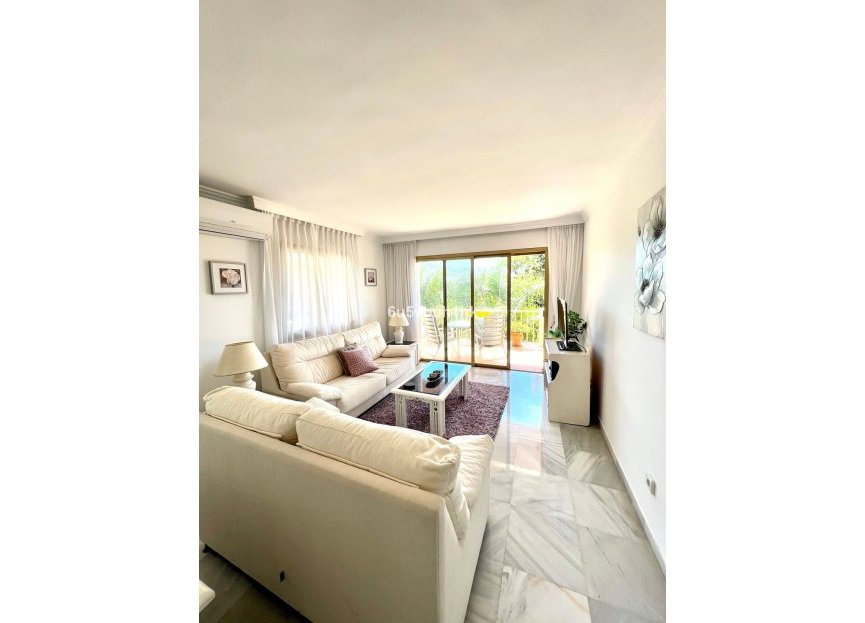 Resale - Apartment - Ground Floor Apartment - Marbella - Nueva Andalucia