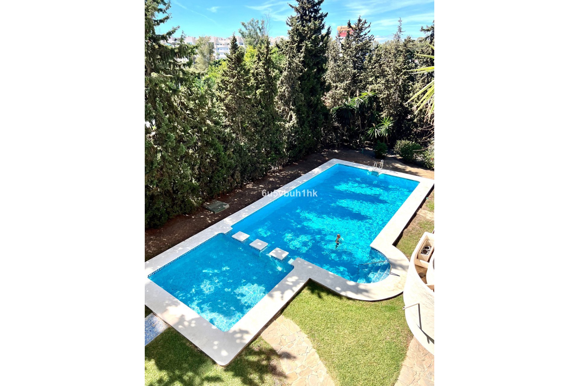 Resale - Apartment - Ground Floor Apartment - Marbella - Nueva Andalucia