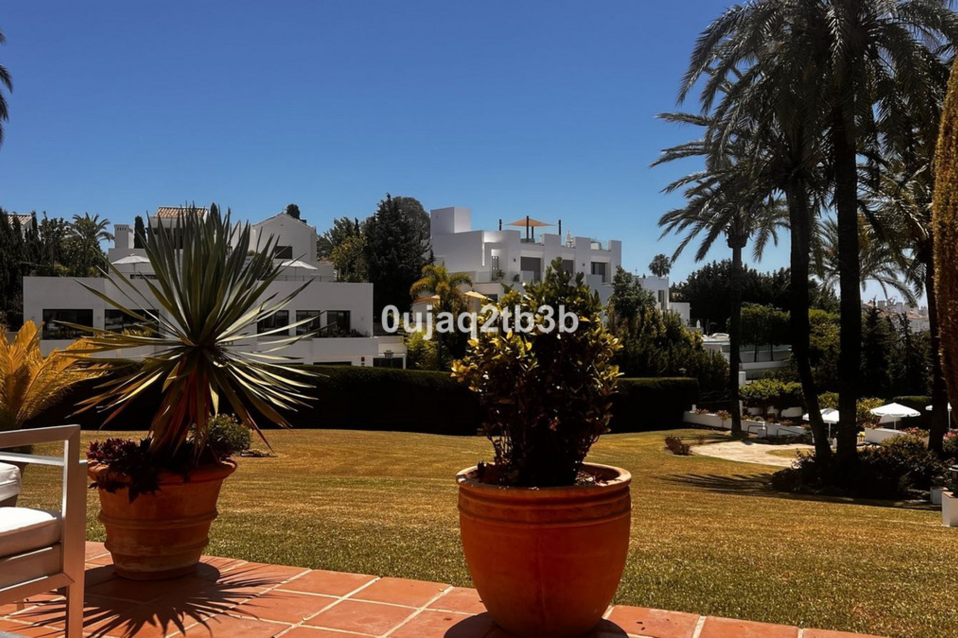 Resale - Apartment - Ground Floor Apartment - Marbella - Nueva Andalucia