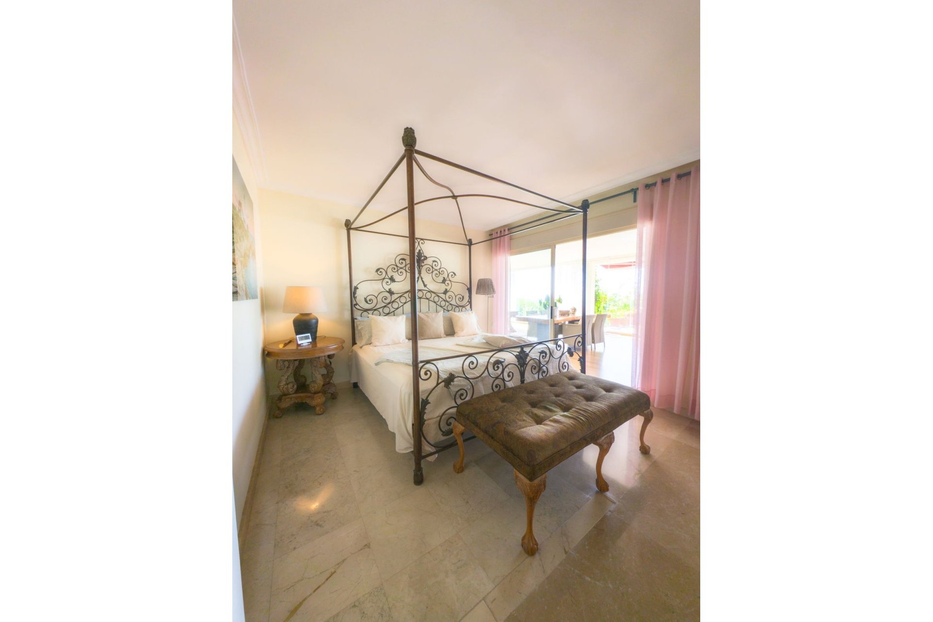 Resale - Apartment - Ground Floor Apartment - Marbella - Nueva Andalucia