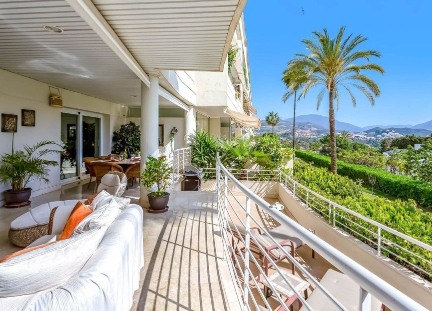 Resale - Apartment - Ground Floor Apartment - Marbella - Nueva Andalucia