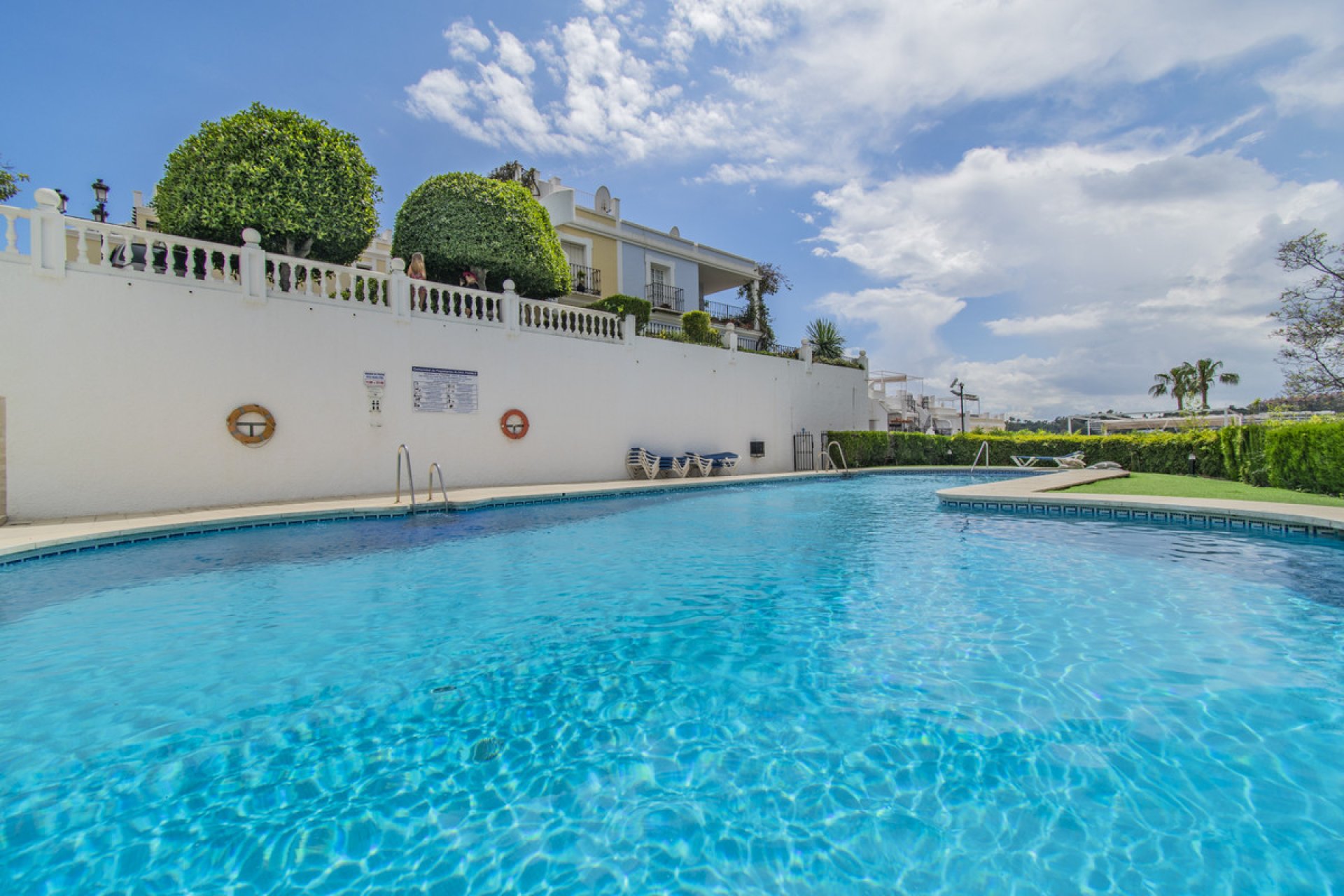 Resale - Apartment - Ground Floor Apartment - Marbella - Nueva Andalucia