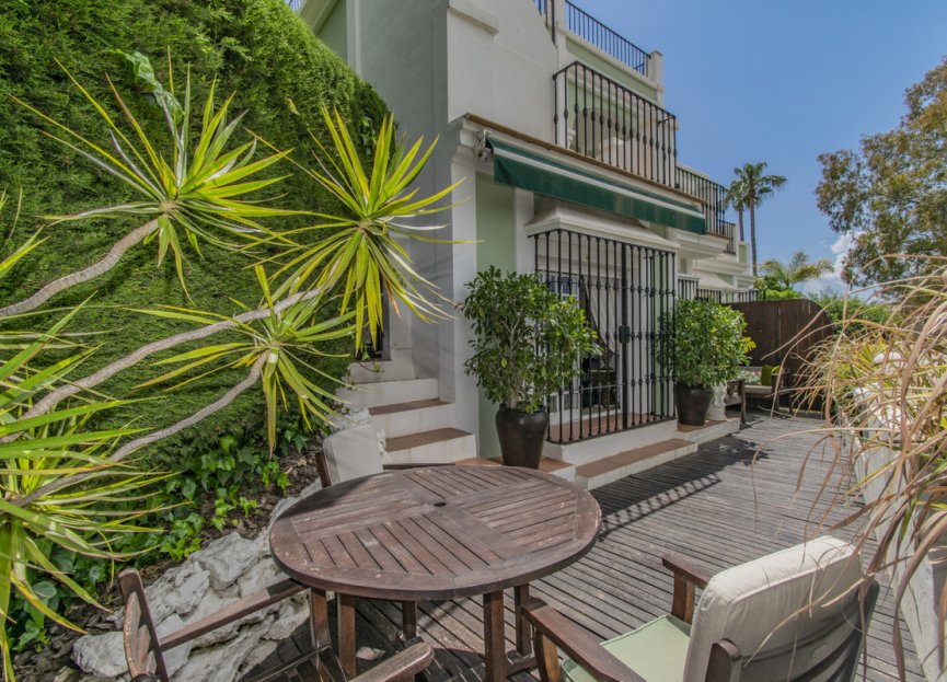 Resale - Apartment - Ground Floor Apartment - Marbella - Nueva Andalucia