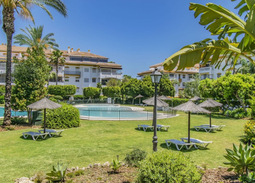 Resale - Apartment - Ground Floor Apartment - Marbella - Nueva Andalucia