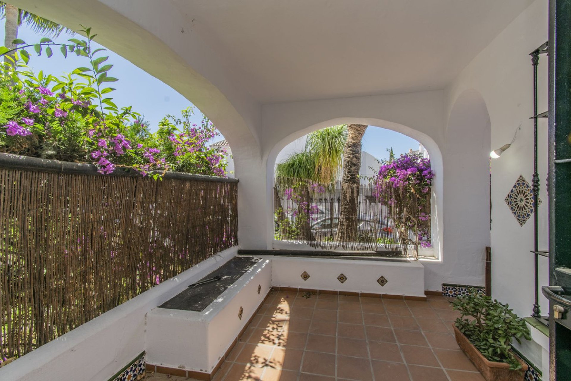 Resale - Apartment - Ground Floor Apartment - Marbella - Nueva Andalucia