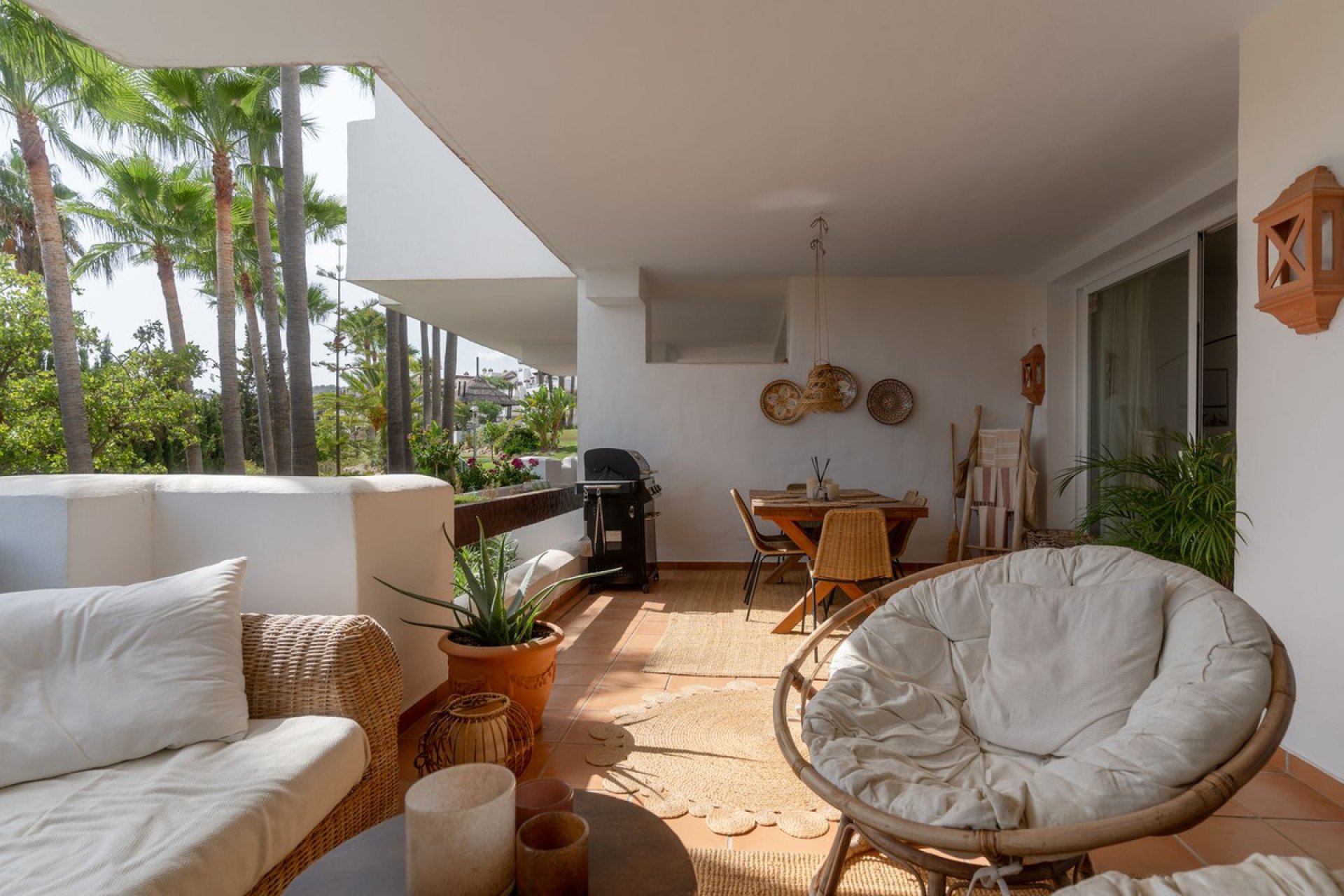 Resale - Apartment - Ground Floor Apartment - Marbella - Nueva Andalucia