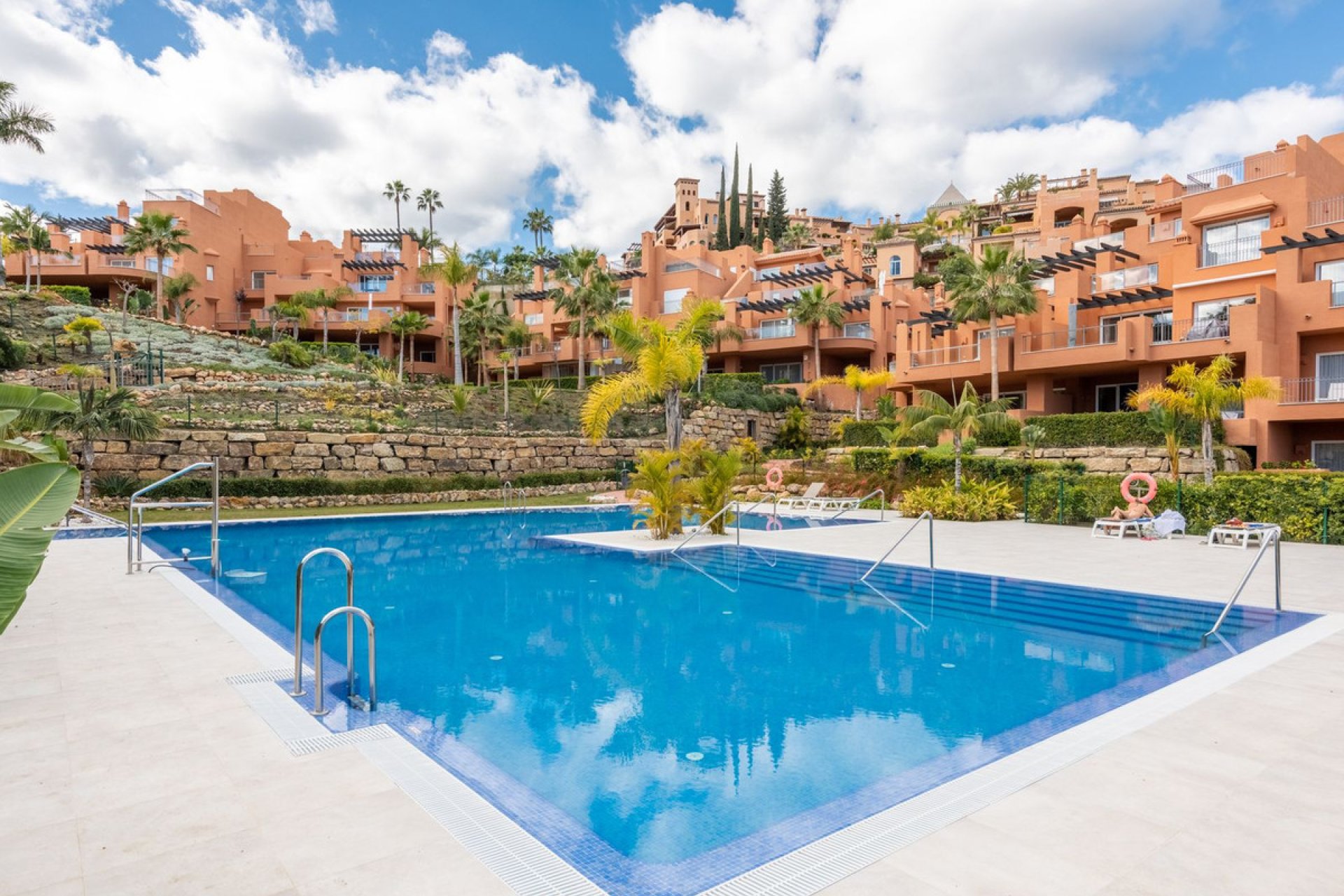 Resale - Apartment - Ground Floor Apartment - Marbella - Nueva Andalucia