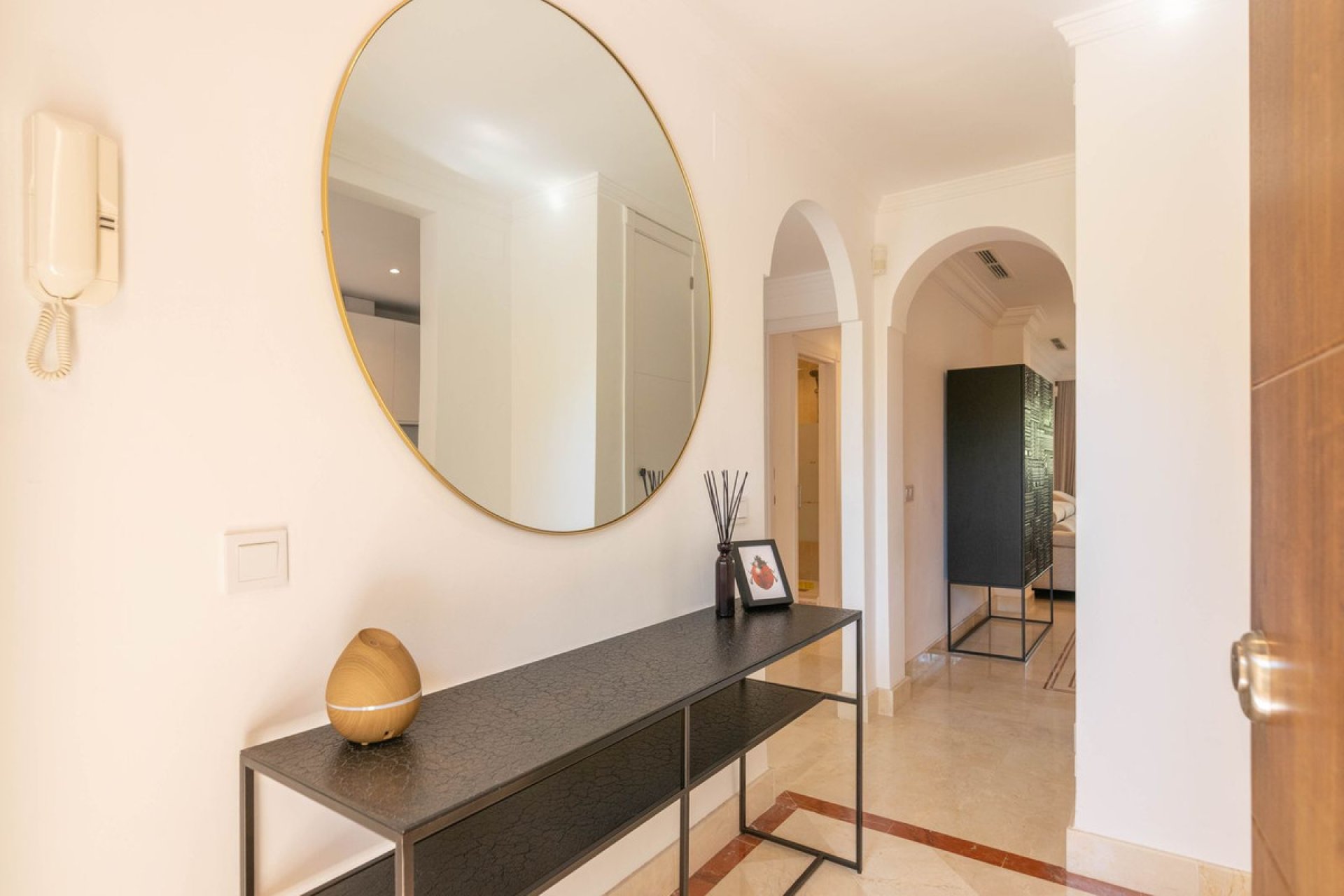 Resale - Apartment - Ground Floor Apartment - Marbella - Nueva Andalucia