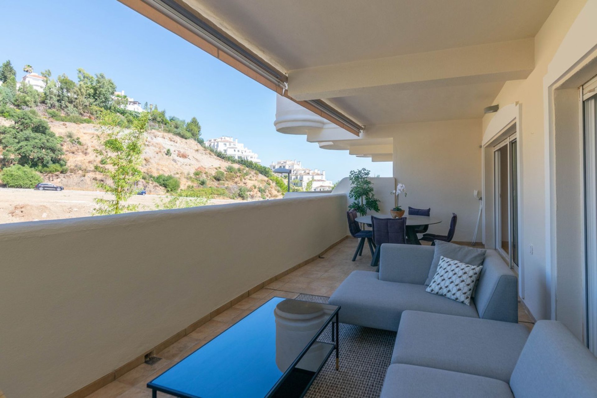 Resale - Apartment - Ground Floor Apartment - Marbella - Nueva Andalucia