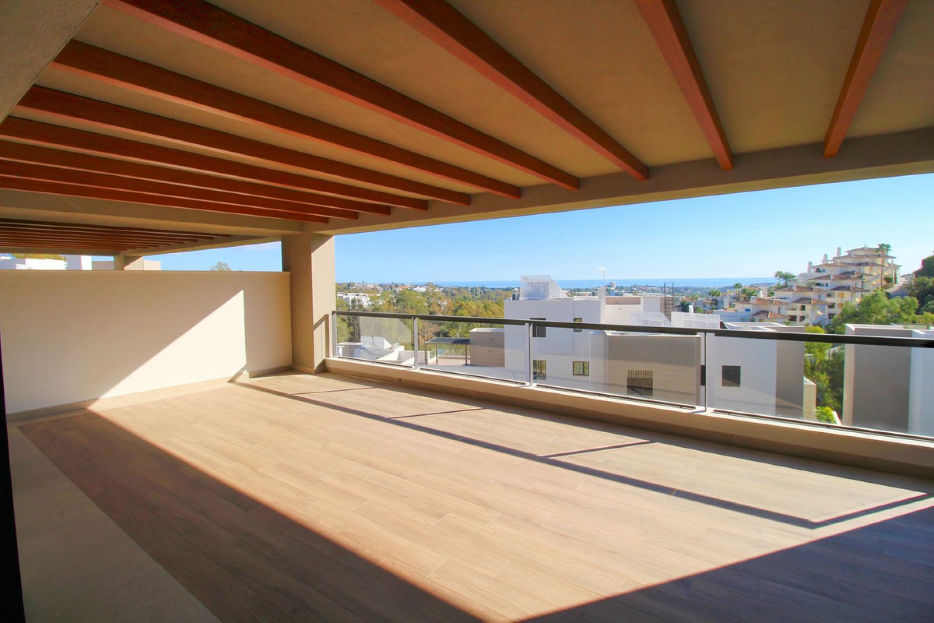 Resale - Apartment - Ground Floor Apartment - Marbella - Nueva Andalucia