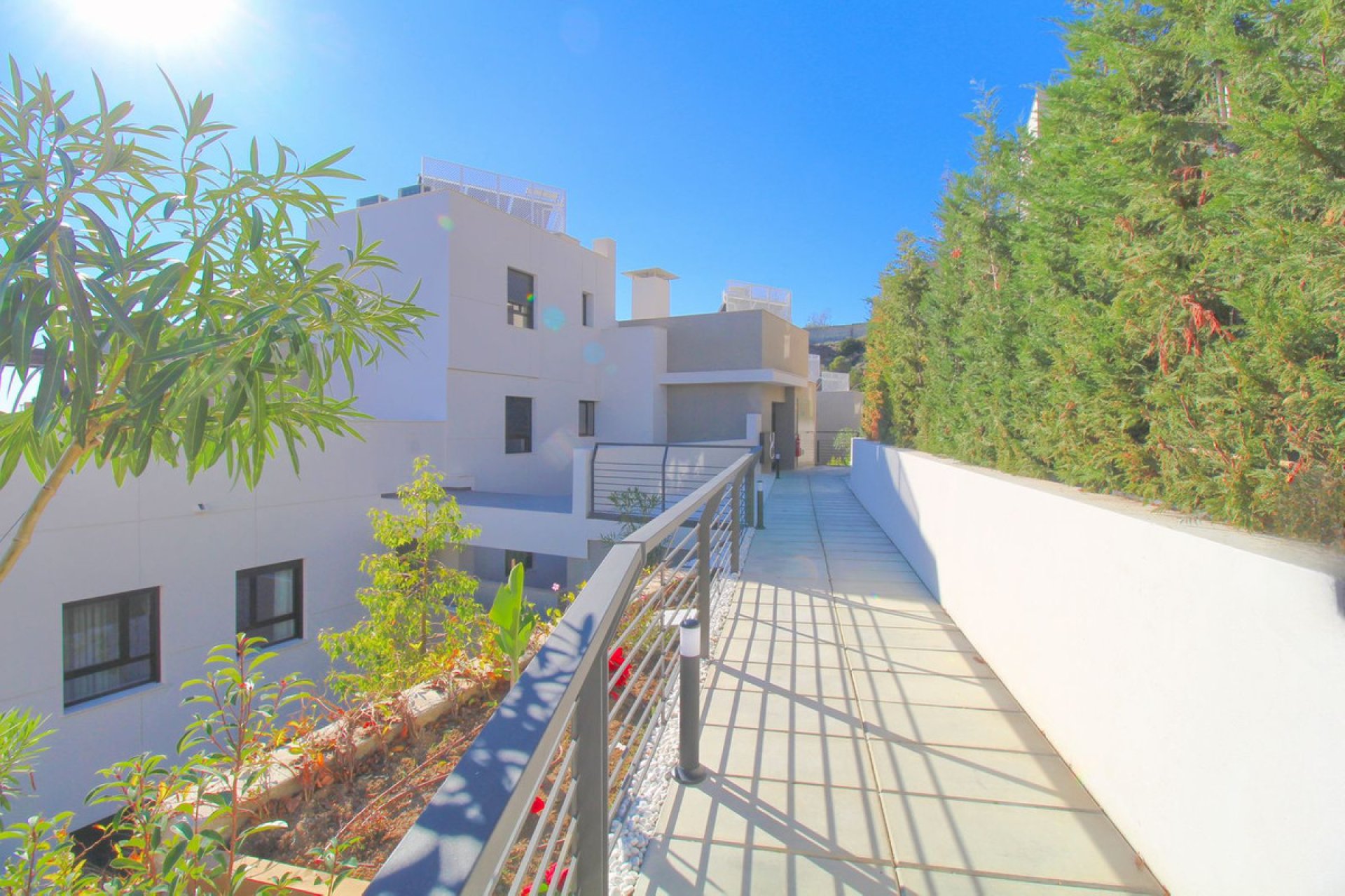 Resale - Apartment - Ground Floor Apartment - Marbella - Nueva Andalucia