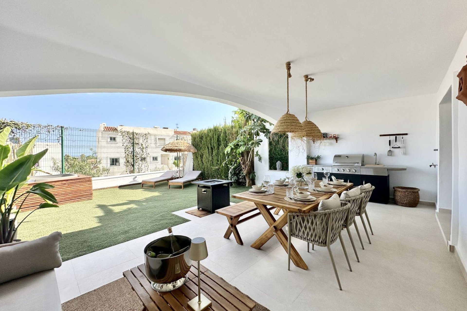 Resale - Apartment - Ground Floor Apartment - Marbella - Nueva Andalucia