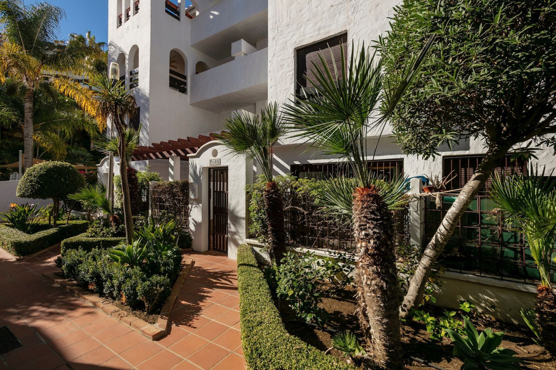 Resale - Apartment - Ground Floor Apartment - Marbella - Nueva Andalucia