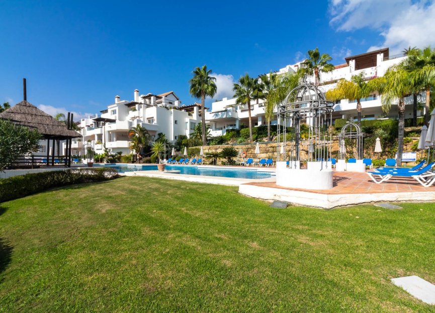 Resale - Apartment - Ground Floor Apartment - Marbella - Nueva Andalucia