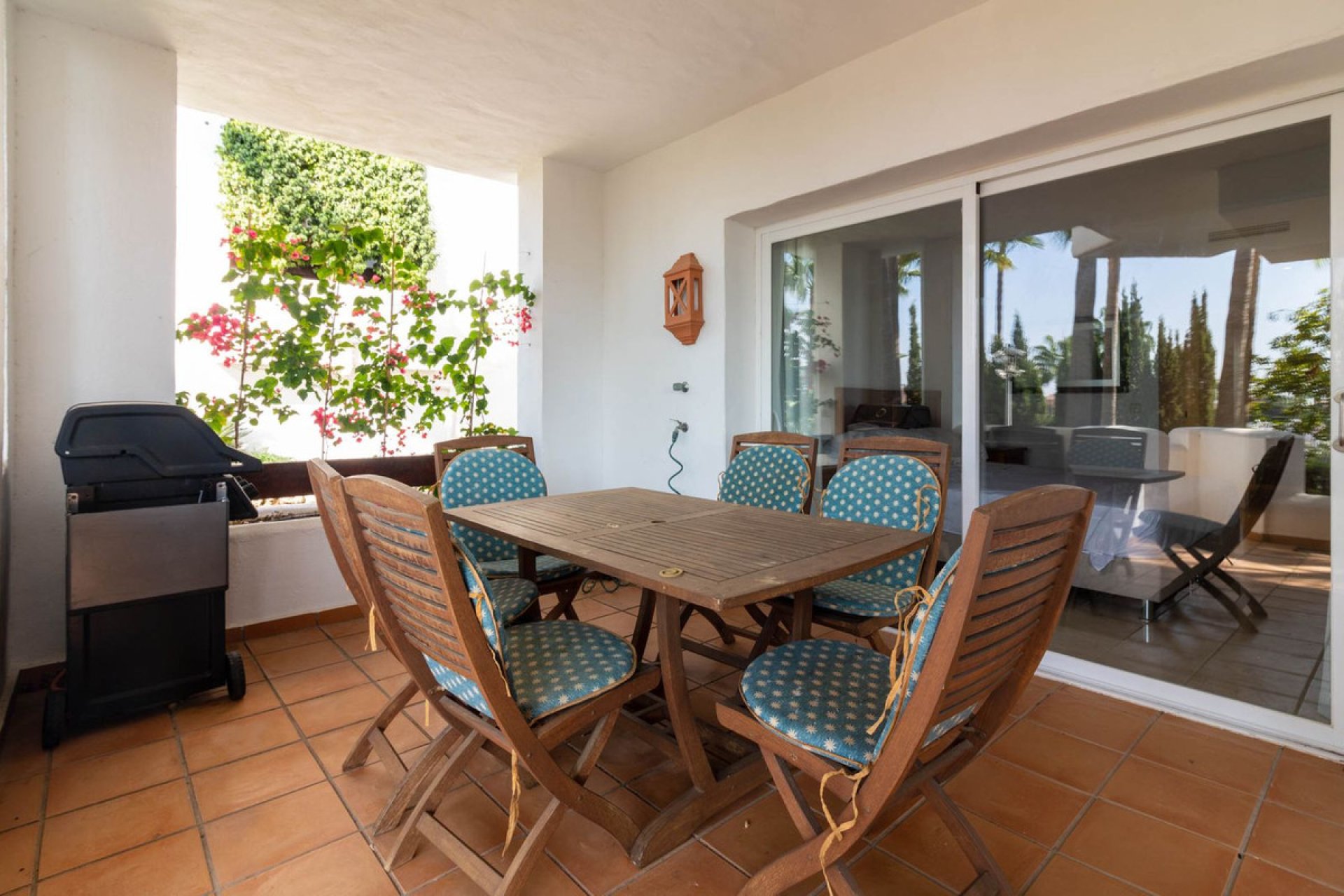 Resale - Apartment - Ground Floor Apartment - Marbella - Nueva Andalucia