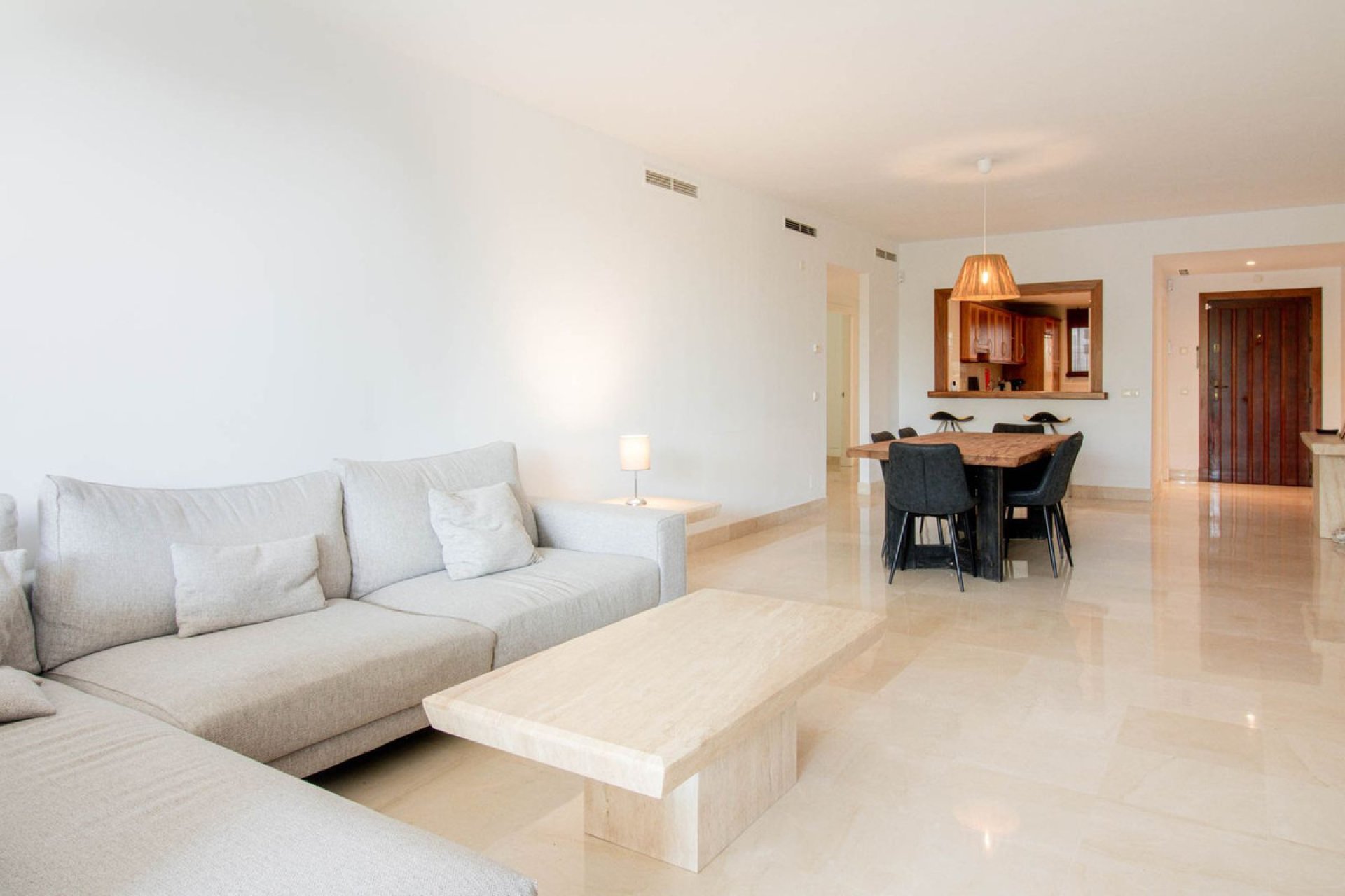 Resale - Apartment - Ground Floor Apartment - Marbella - Nueva Andalucia