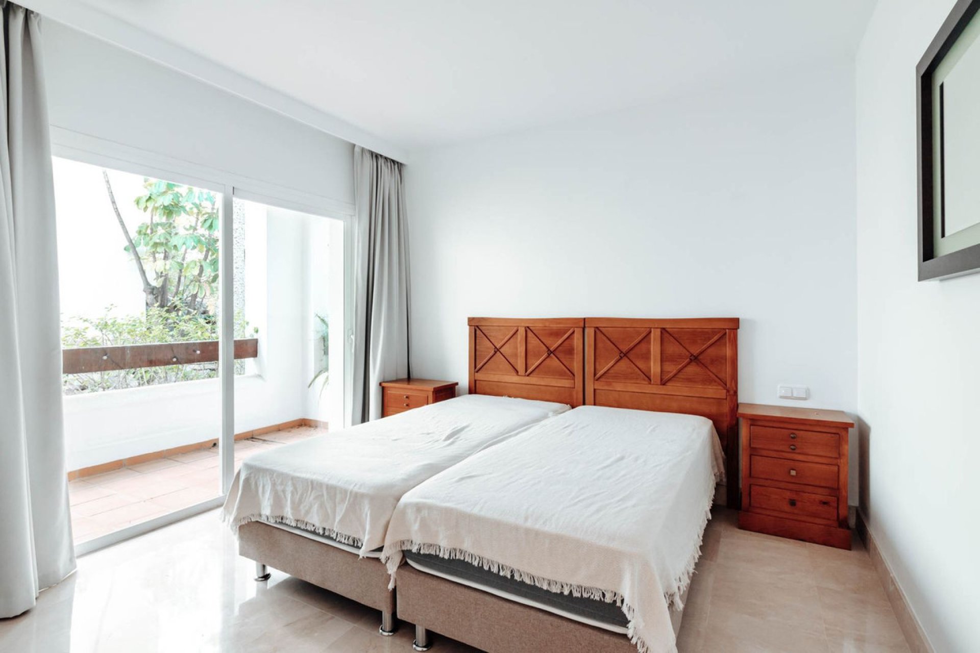 Resale - Apartment - Ground Floor Apartment - Marbella - Nueva Andalucia