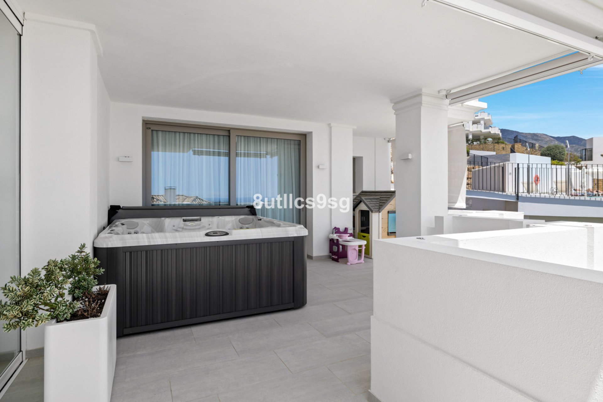 Resale - Apartment - Ground Floor Apartment - Marbella - Nueva Andalucia