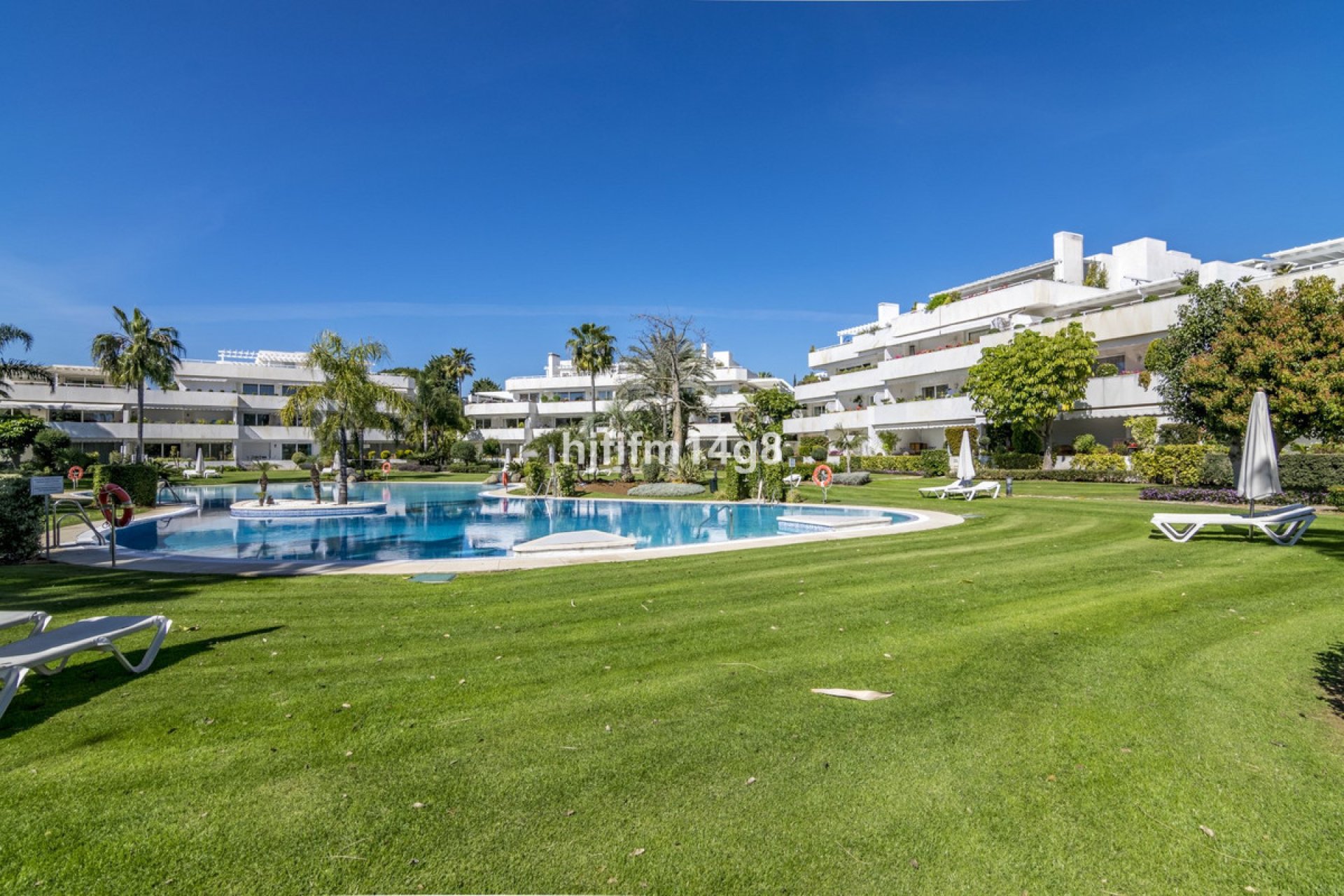 Resale - Apartment - Ground Floor Apartment - Marbella - Nueva Andalucia